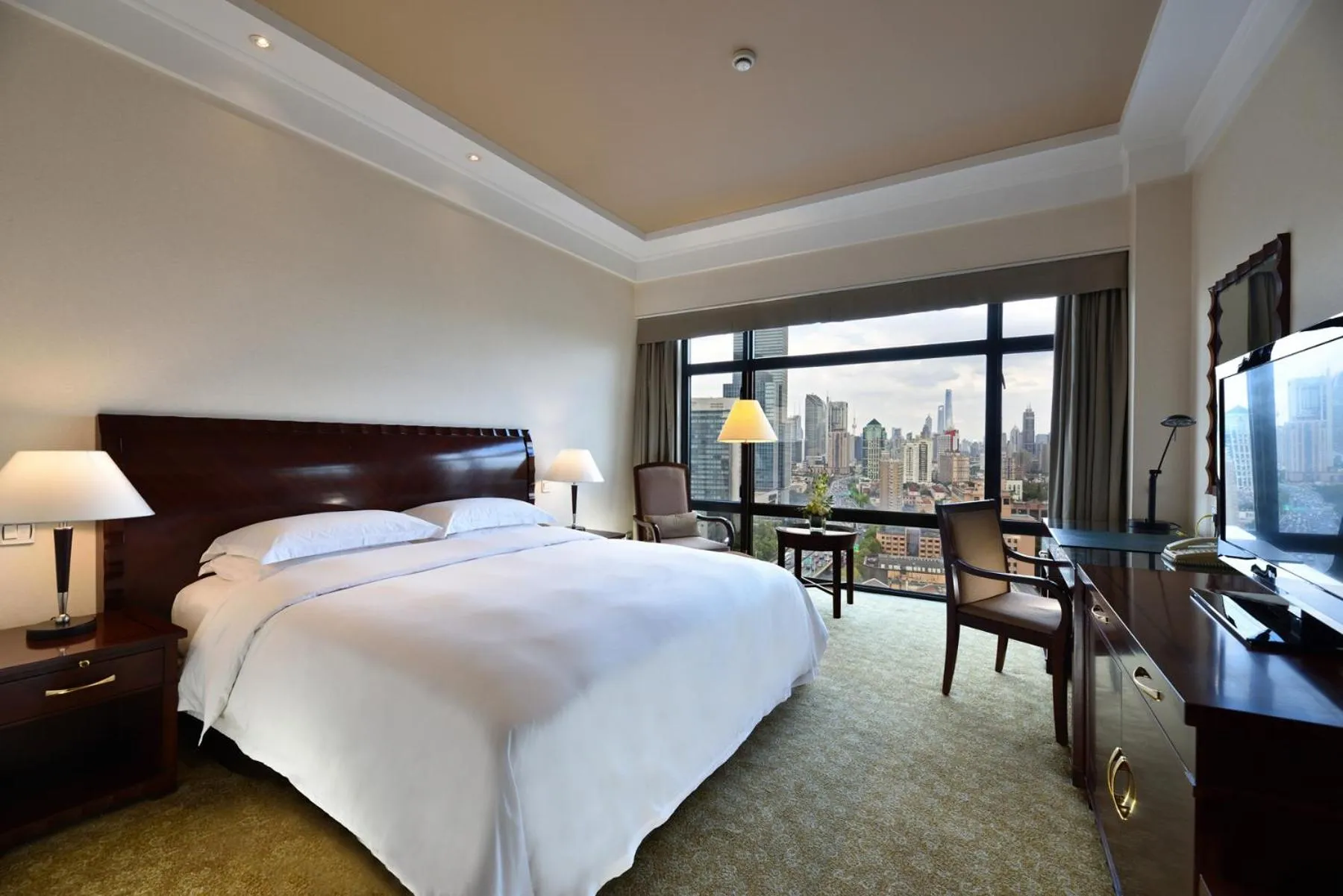 Deluxe Double Room in Hotel Equatorial Shanghai
