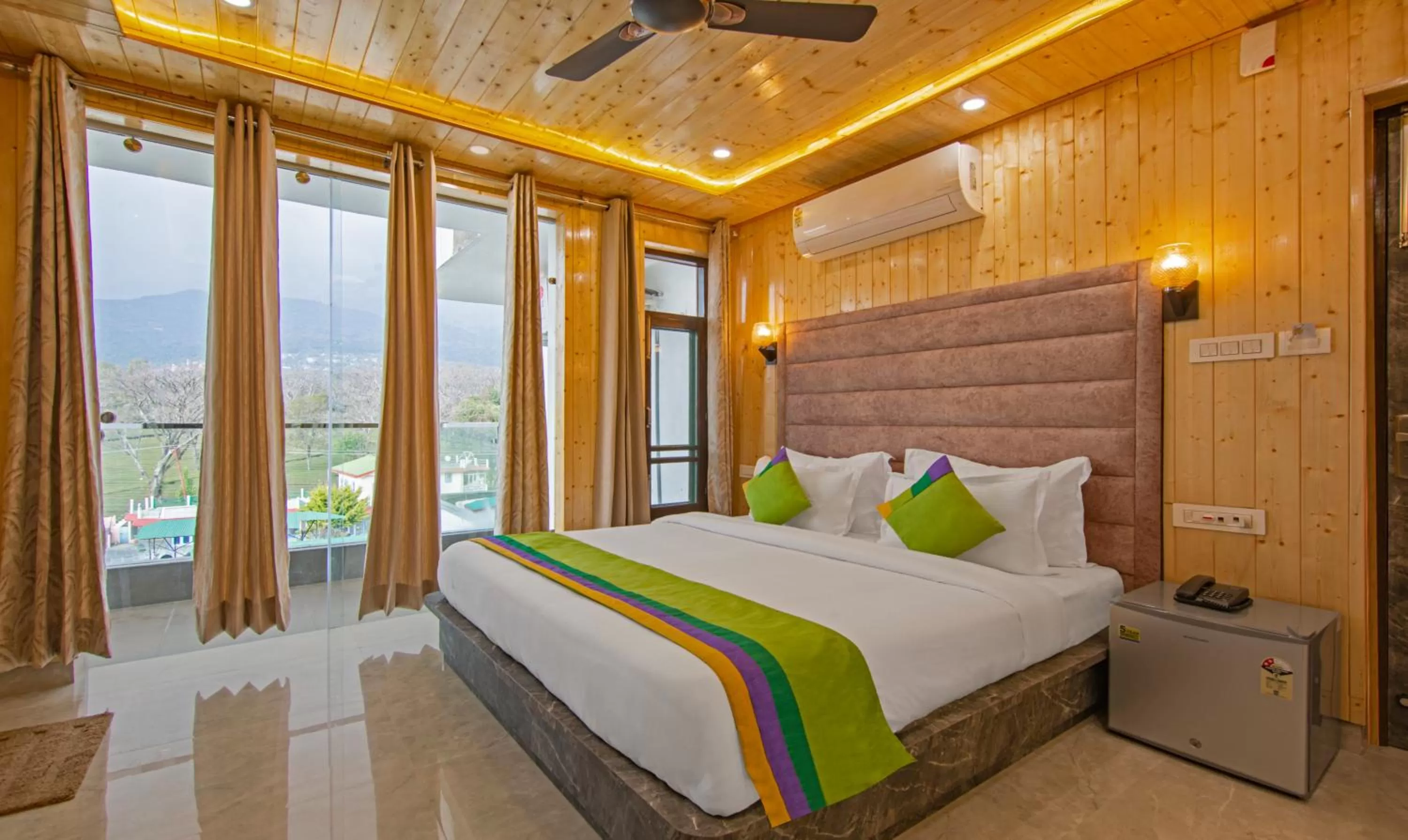 Deluxe Double Room in Treebo Ortus Residency