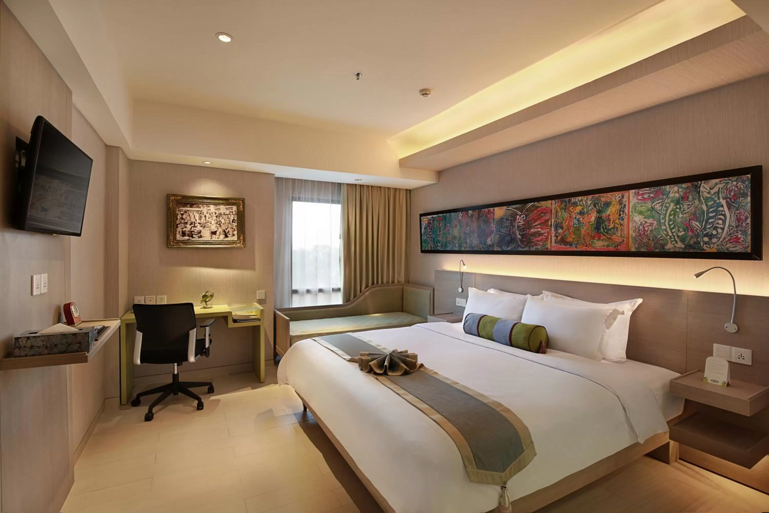 Superior Plus King Room in SenS Hotel and Spa