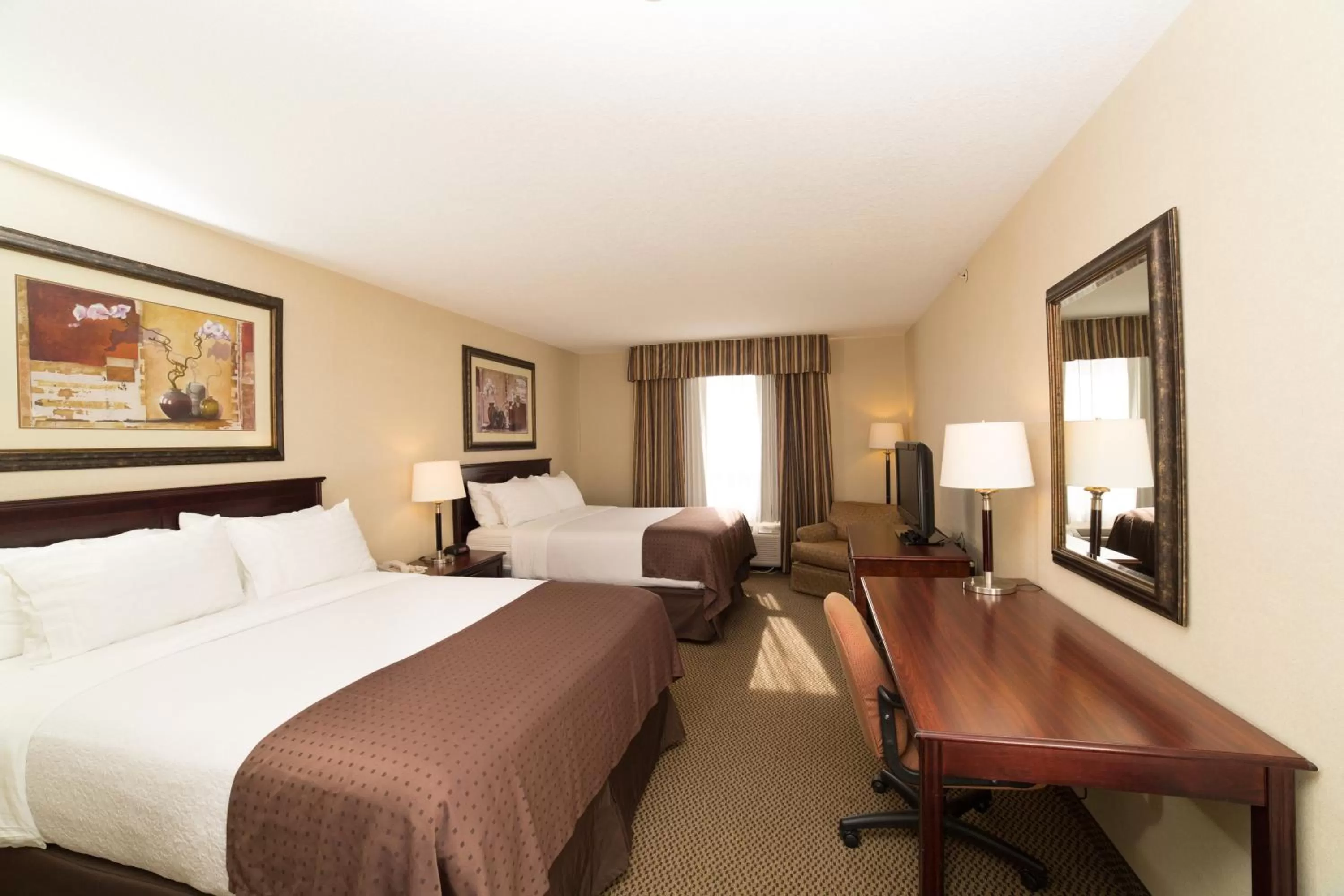 Standard Queen Room with Two Queen Beds in Holiday Inn & Suites Lloydminster by IHG