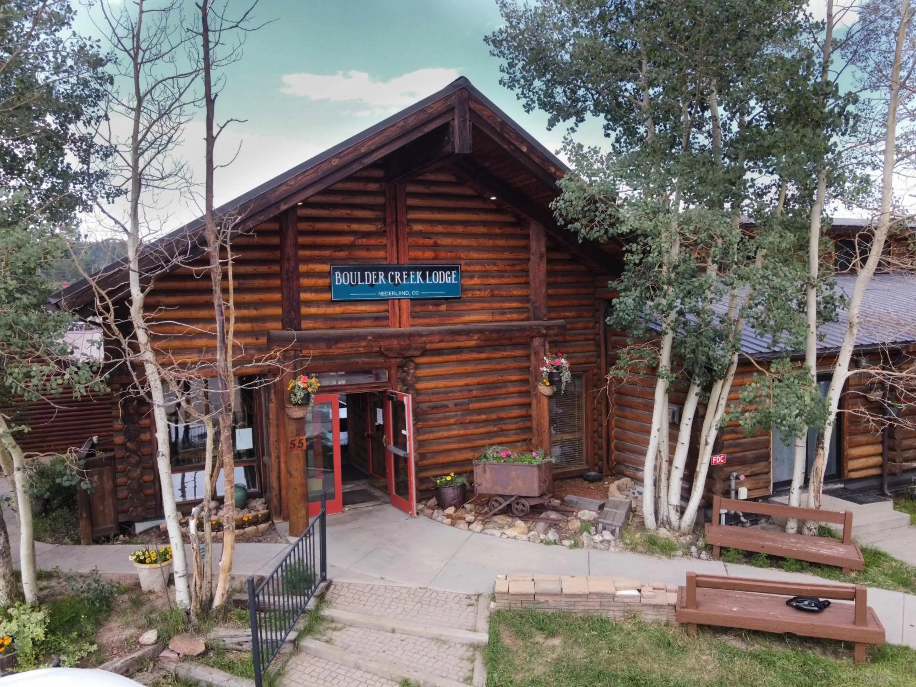 The Boulder Creek Lodge The Boulder Creek Lodge