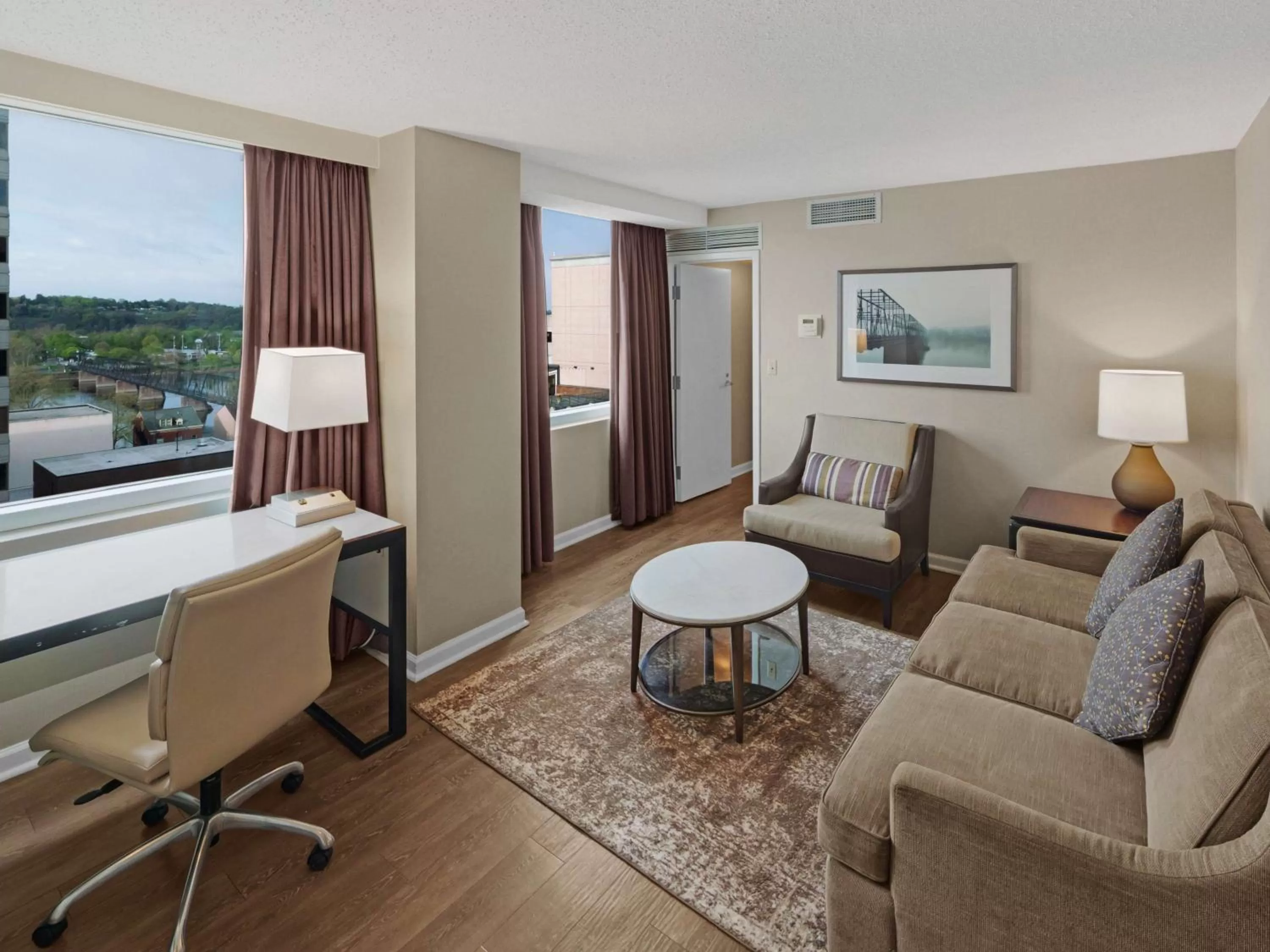 Mini King Suite in Hilton Harrisburg near Hershey Park