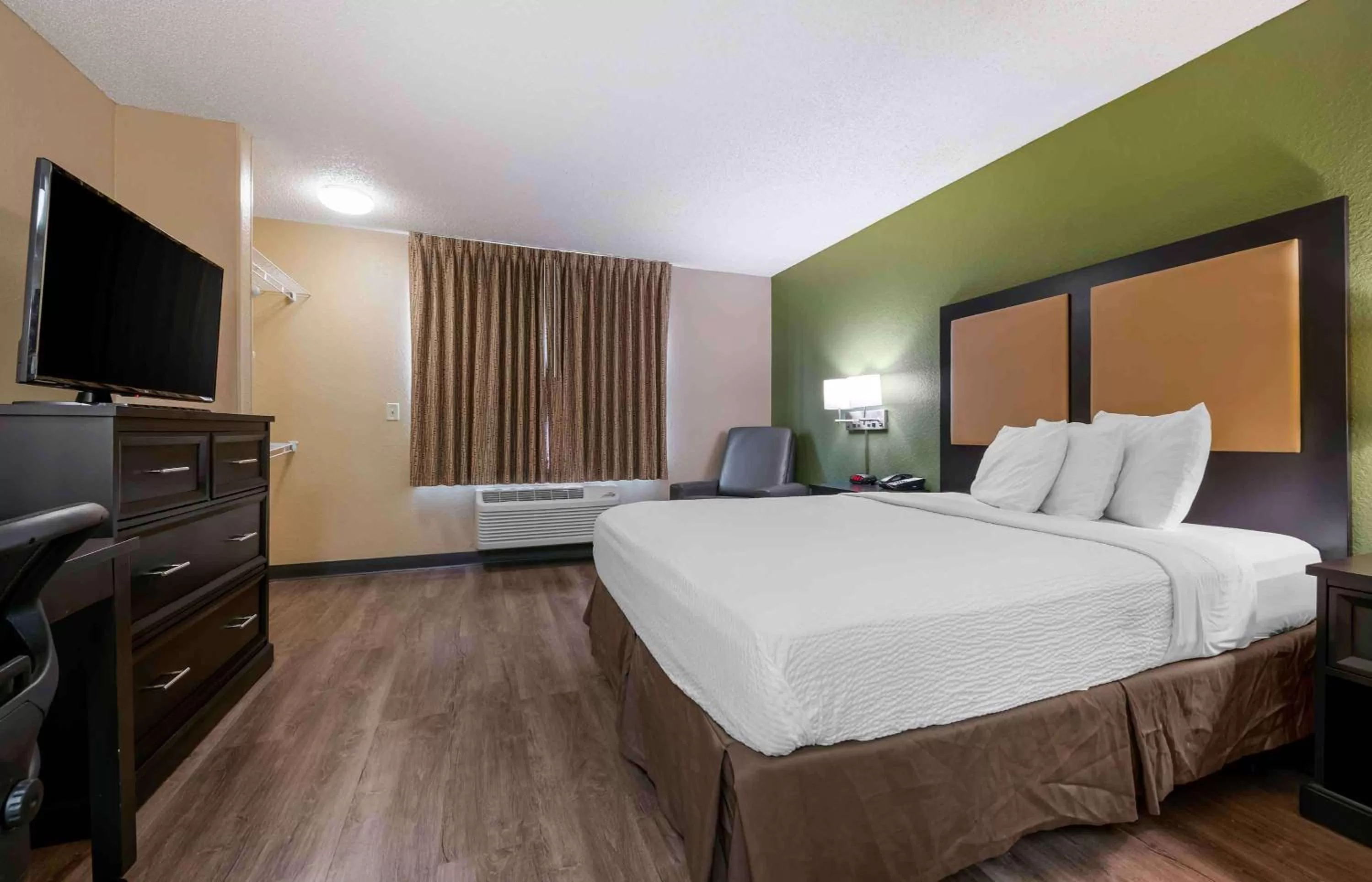 Queen Studio - Non-Smoking in Extended Stay America Select Suites - Orlando - Conven Ctr - Sports Complex