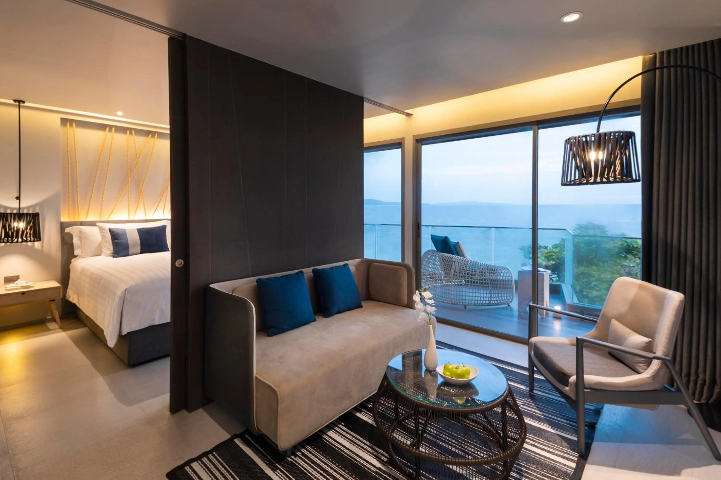 Suite Seaview ( 24 Hours Use of Room )  in U Jomtien Pattaya
