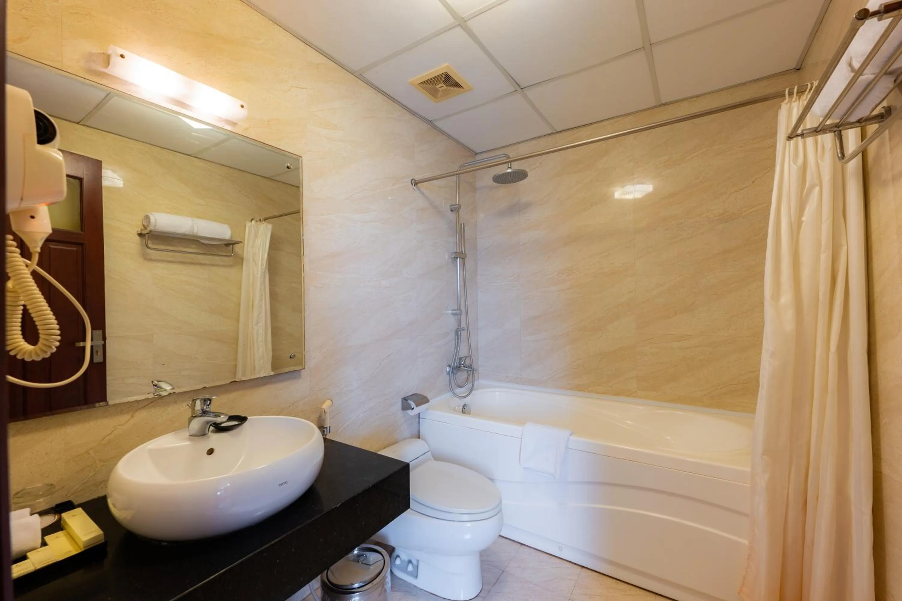 Deluxe Twin Room in Riverside Hanoi Hotel