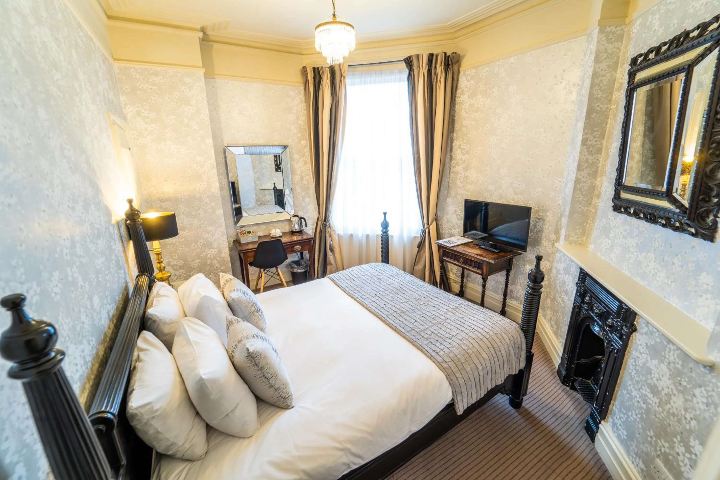 Standard Double Room in Brooks Guesthouse