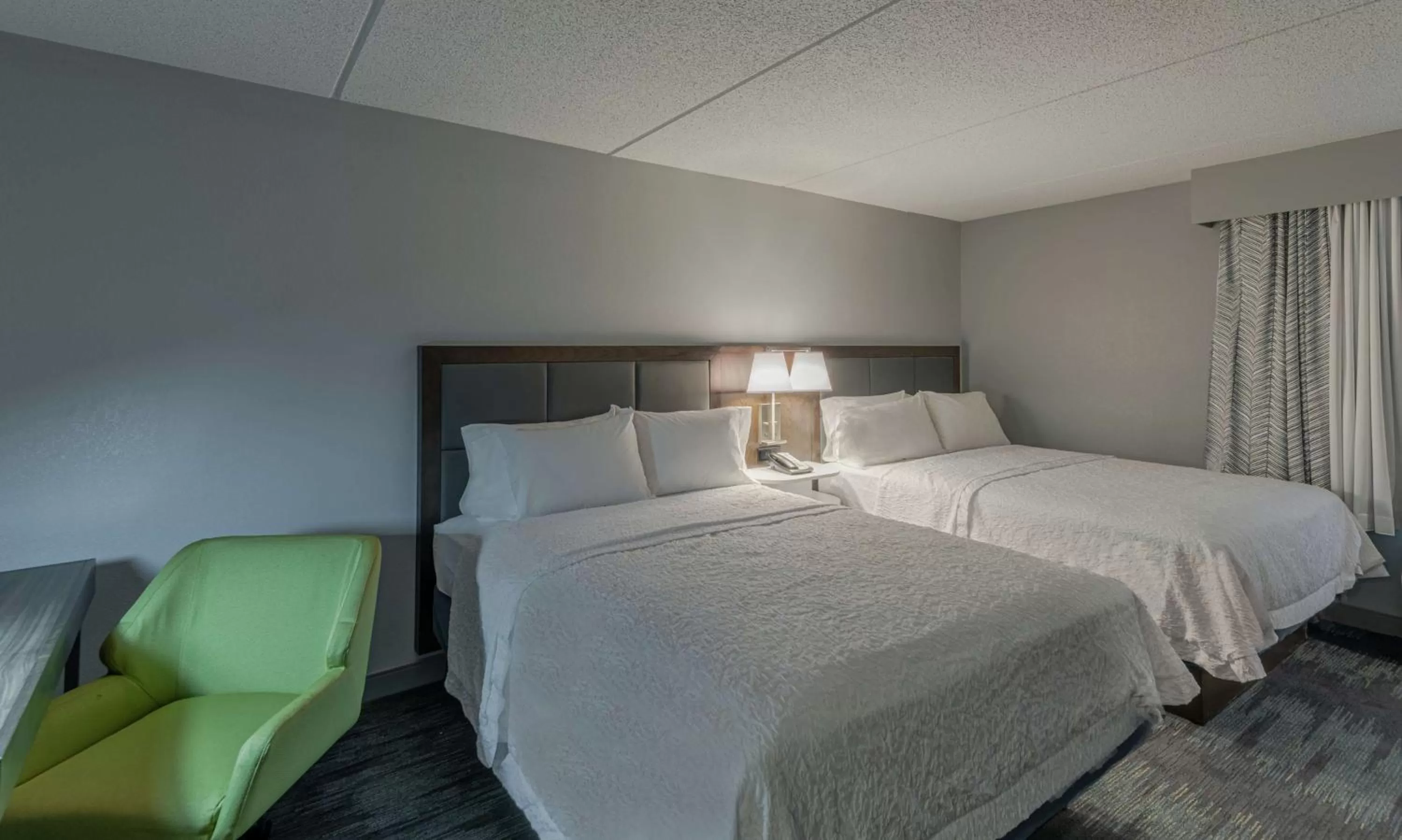 Queen Room with Two Queen Beds - Non-Smoking in Hampton Inn Waldorf