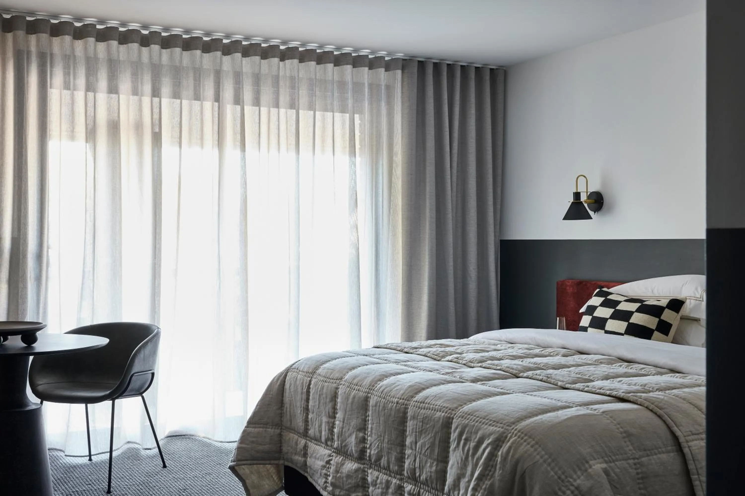 King Suite in Central Caleula Motor Lodge