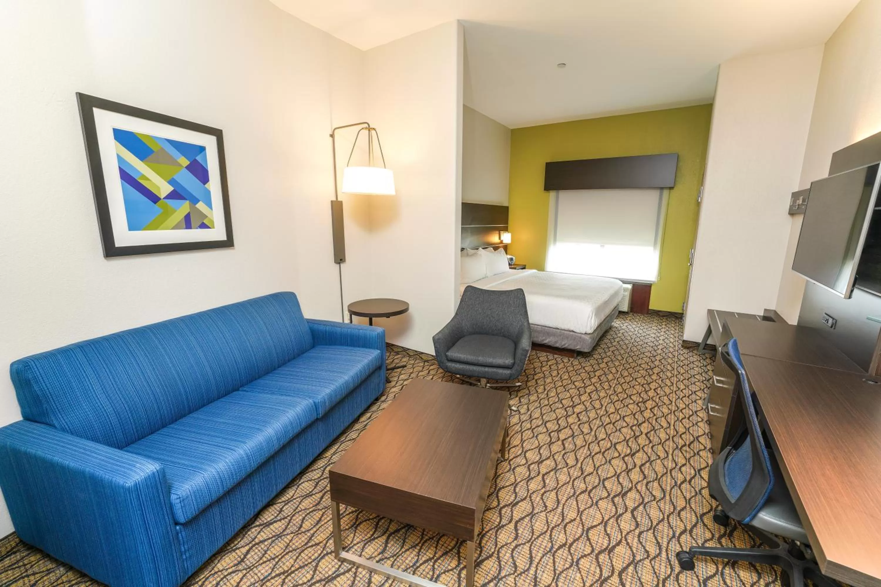Standard King Room in Holiday Inn Express and Suites Springfield Medical District by IHG