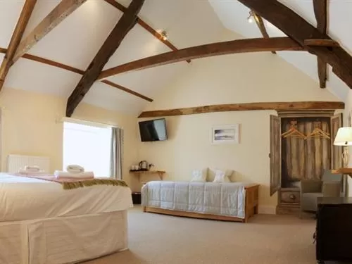 Superior Triple Room in The Anchor Inn