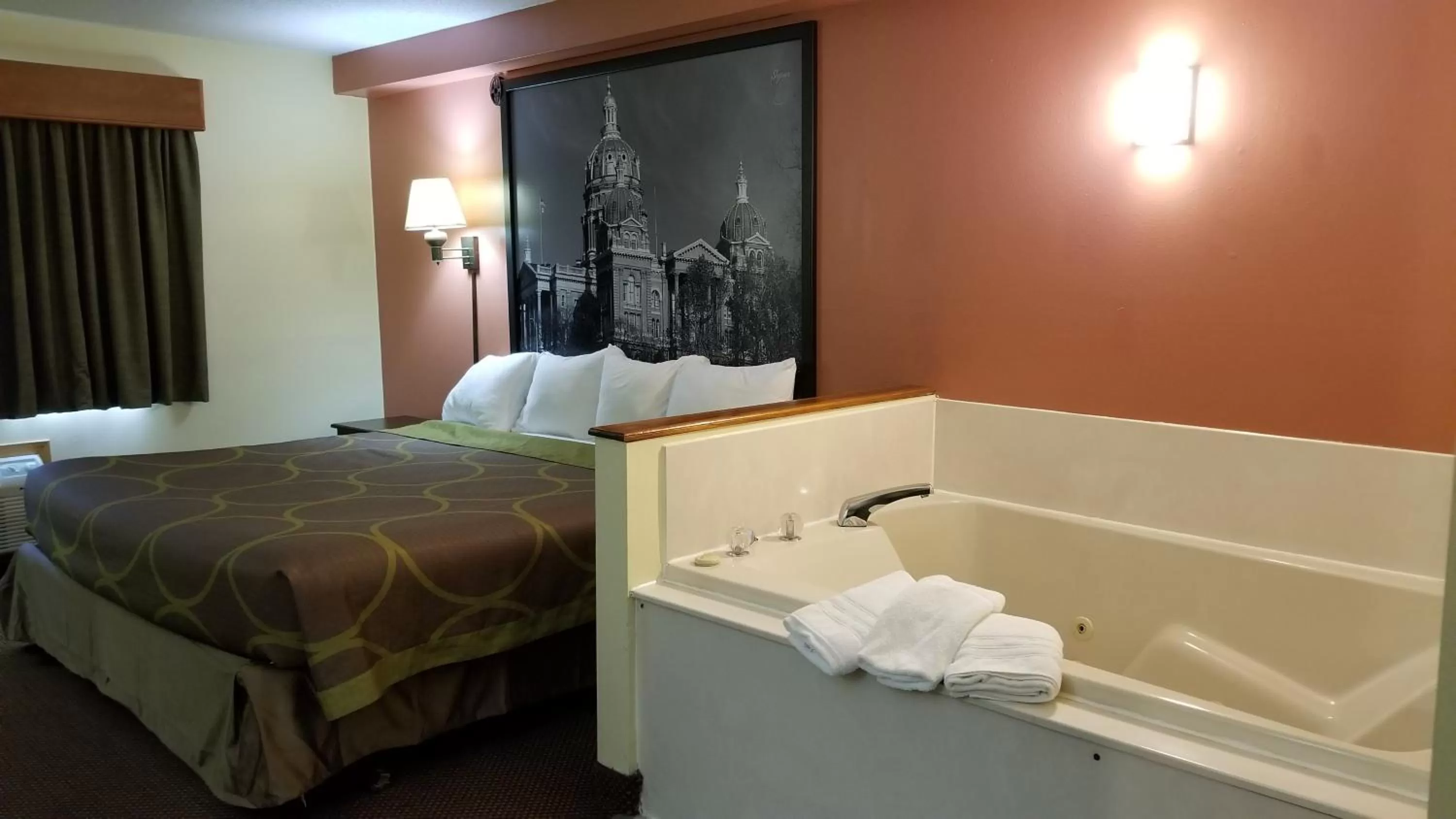 King/Queen Studio Suite - Non-Smoking in Super 8 by Wyndham Ottumwa