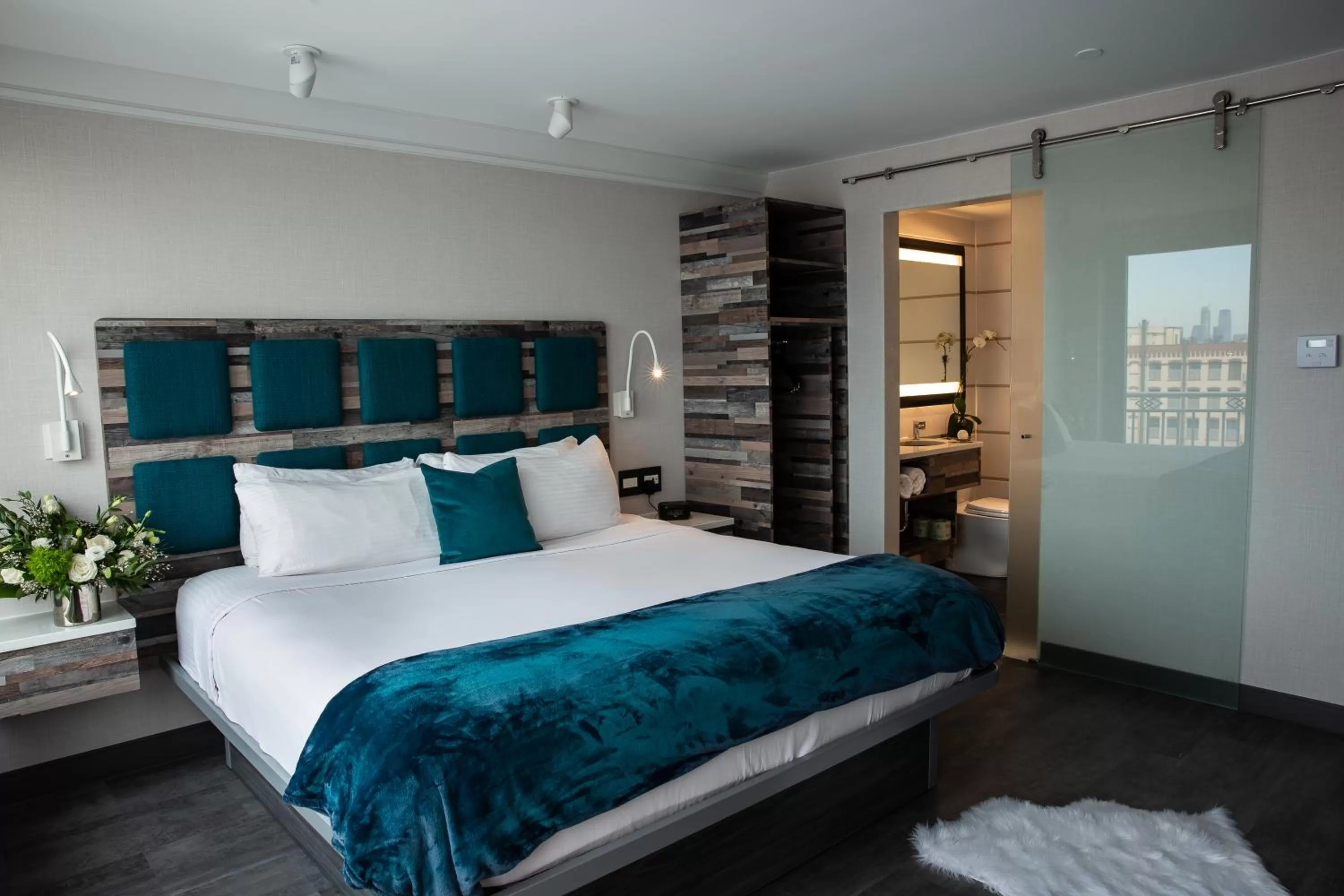  Signature Collection Deluxe King Terrace in Hotel Le Bleu