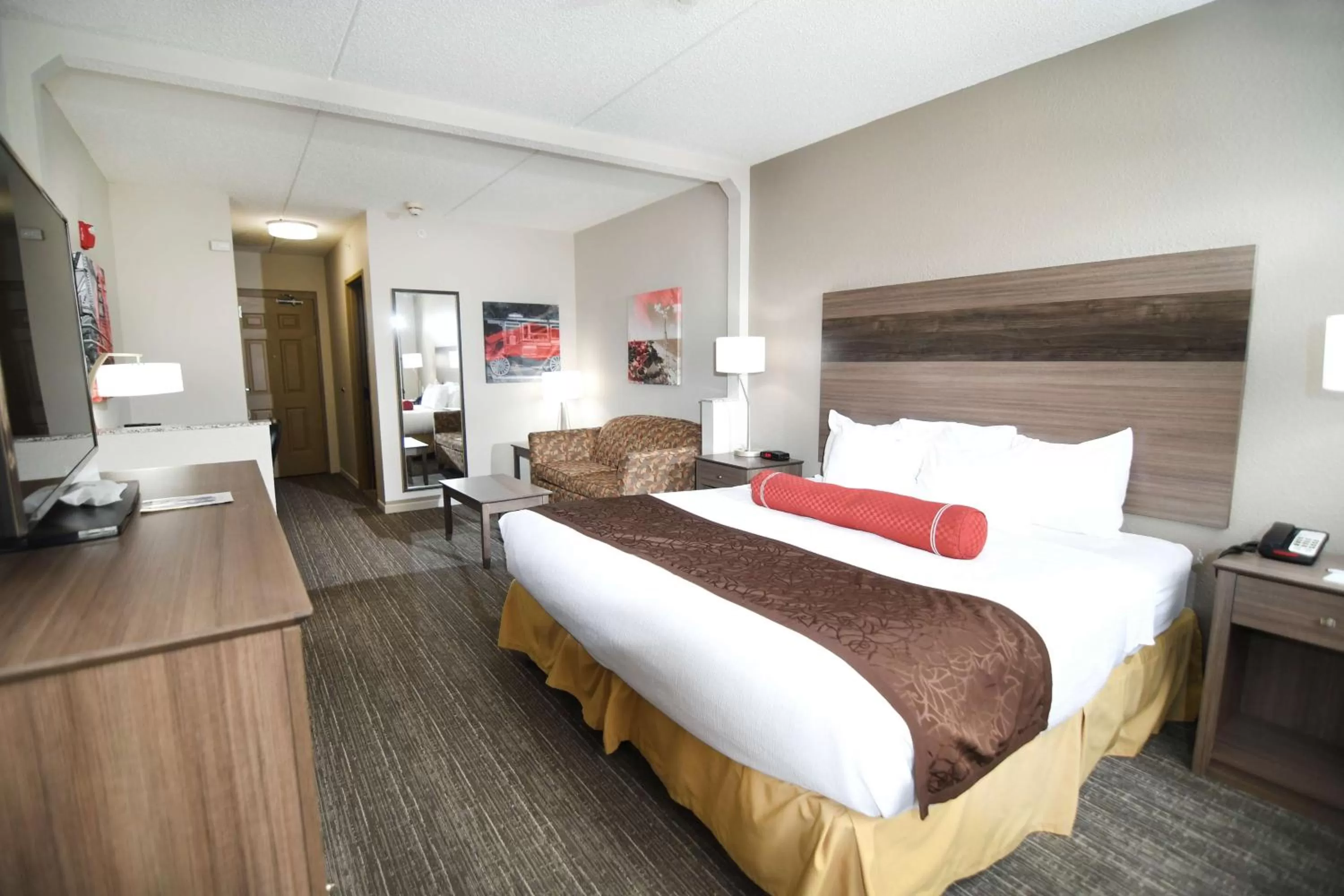 King Suite with Bath Tub - Disability/Non-Smoking in Best Western Plus Sandusky Hotel & Suites