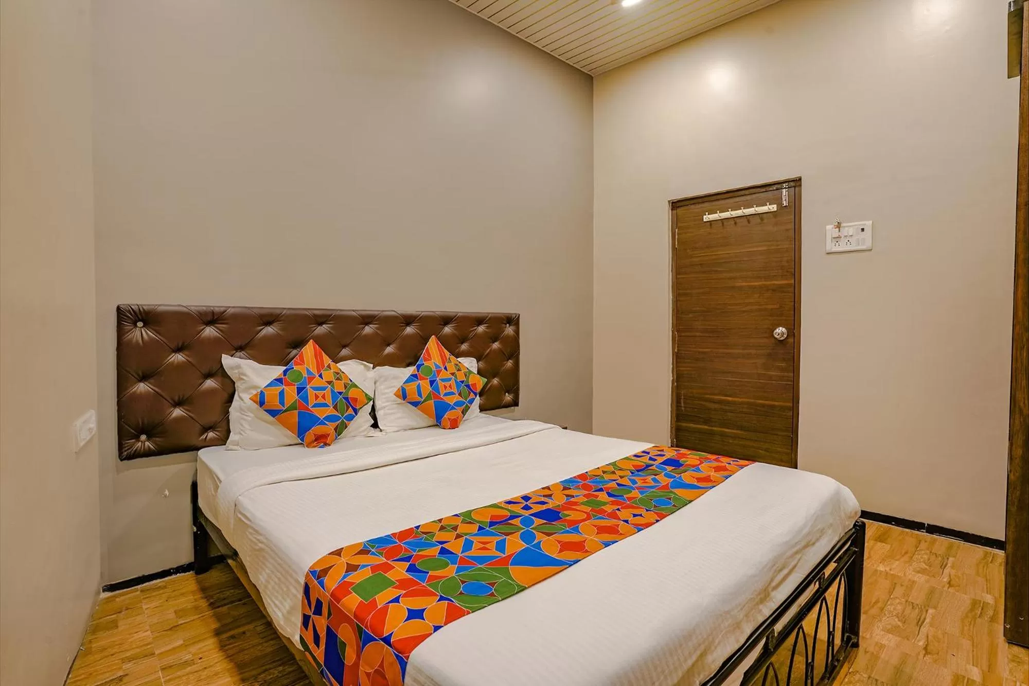 FabExpress Comfort stay - Nr Mumbai International Airport