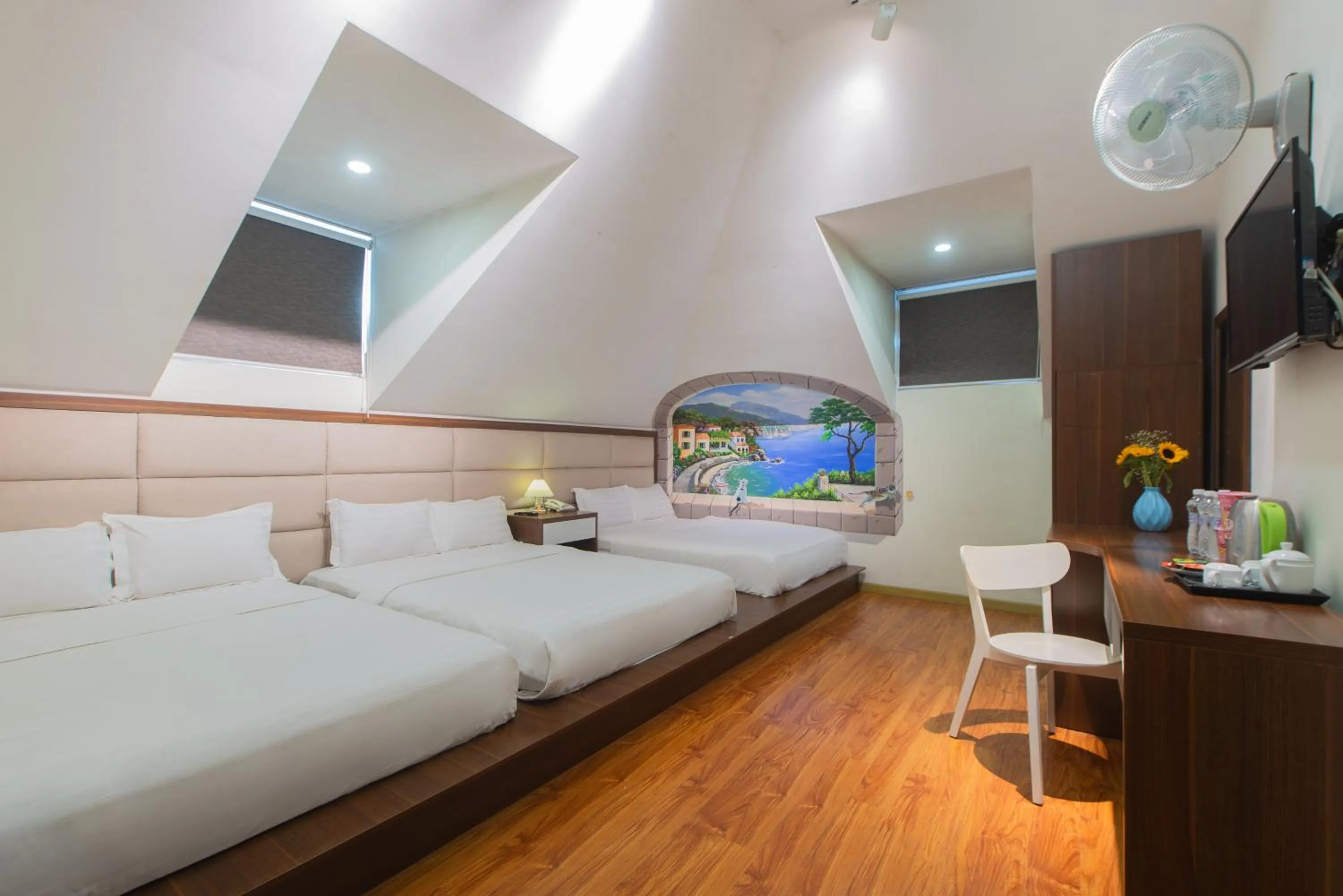 6-Bed Mixed Dormitory Room in Tasme Hotel