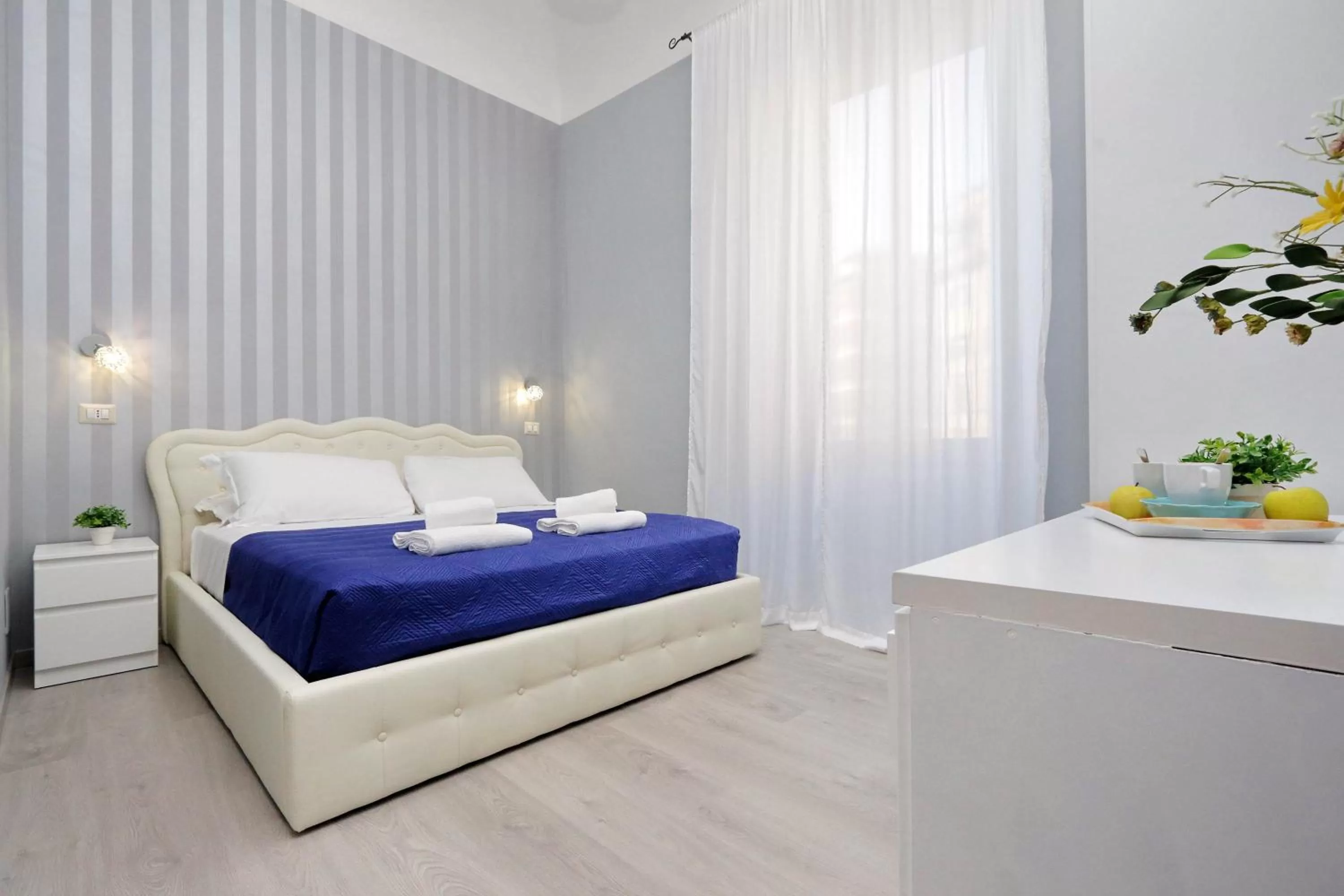 Domus Domas & Boutique - Golden Keys Collection