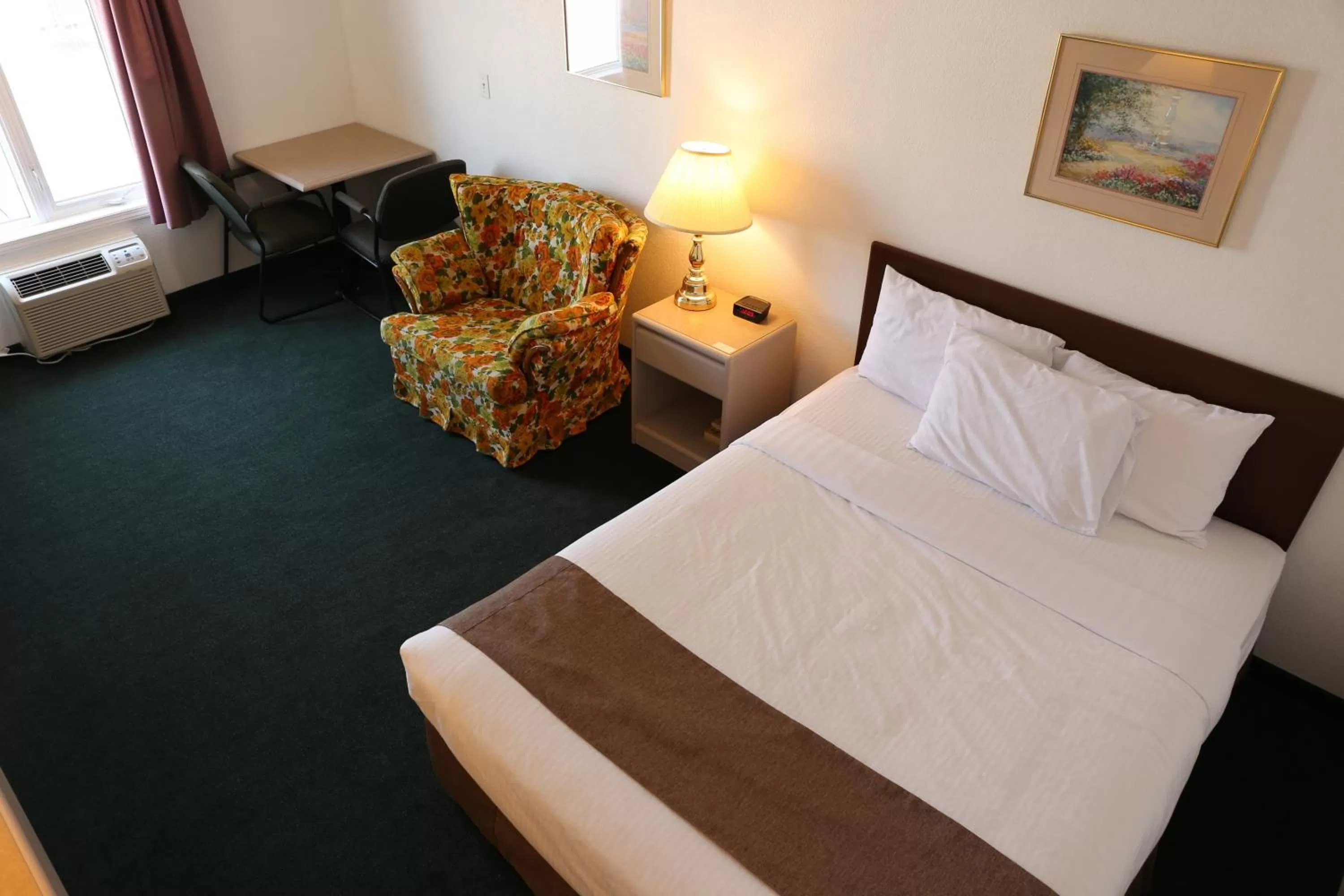 Queen Room in Didsbury Country Inn