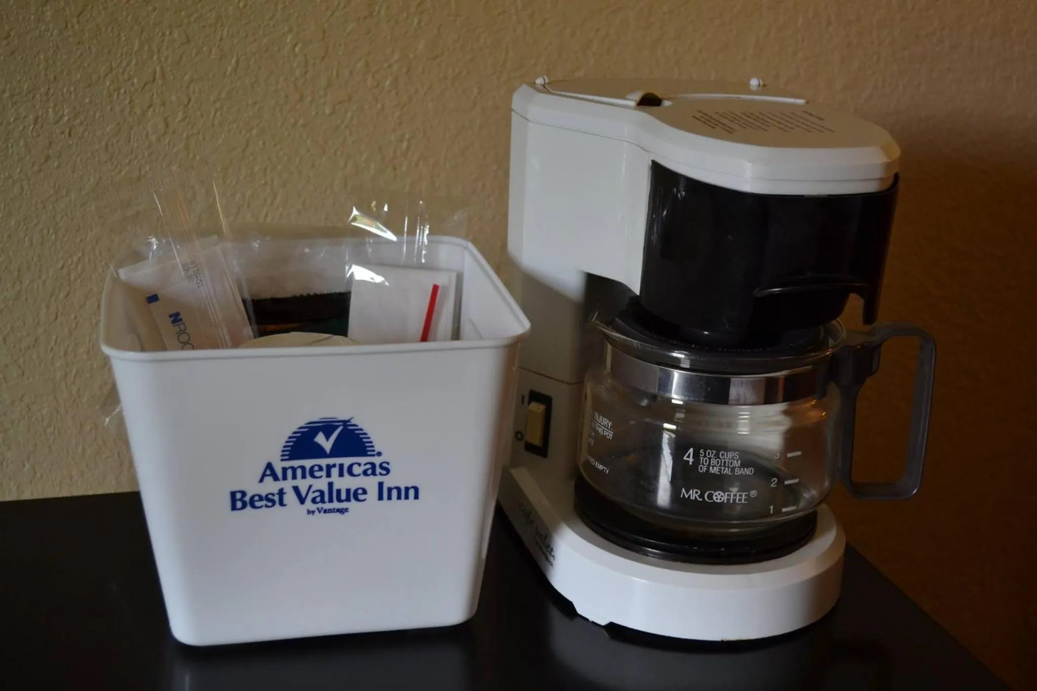 Queen Room in Americas Best Value Inn Smithfield