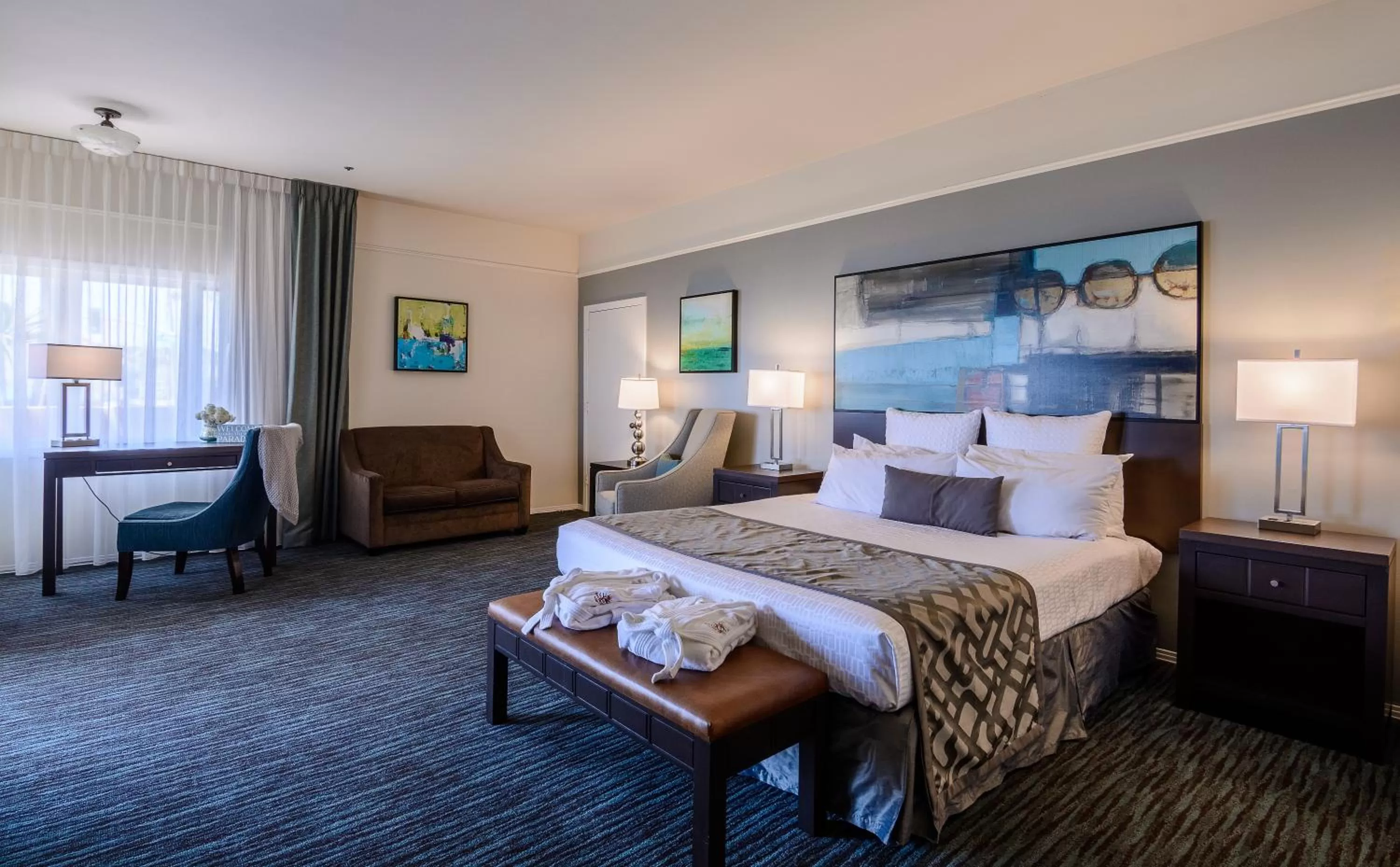 King Room with Ocean View in Tamarack Beach Hotel