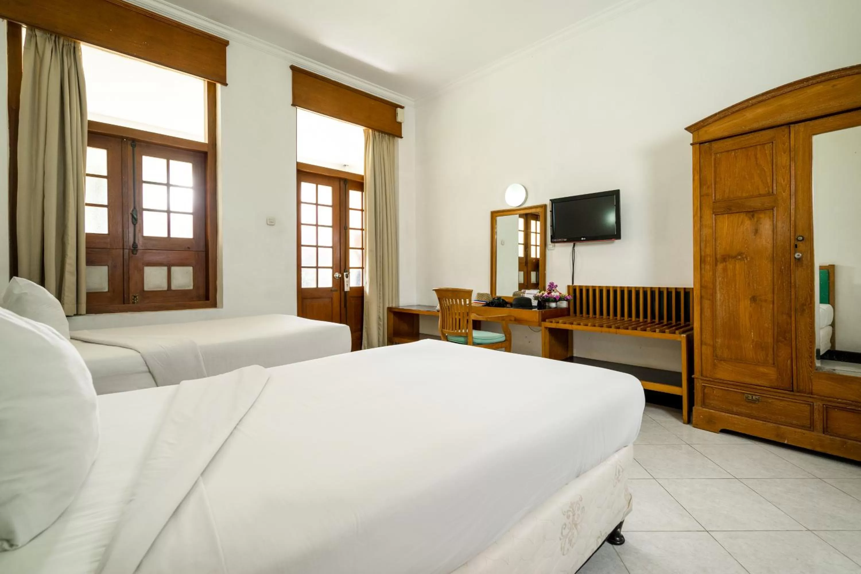 Standard Twin Room with Garden View in Inna Bali Heritage Hotel