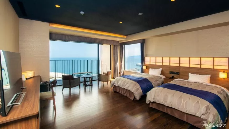 Royal Family Room with Tatami Area with Sea View in REX HOTEL Beppu