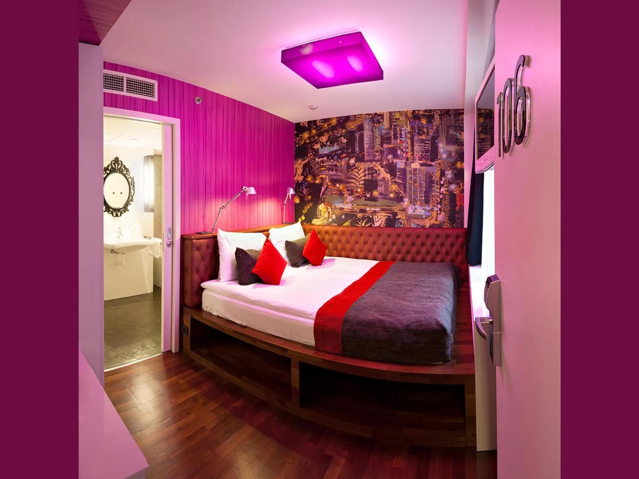Charm Double Room in Bohem Art Hotel