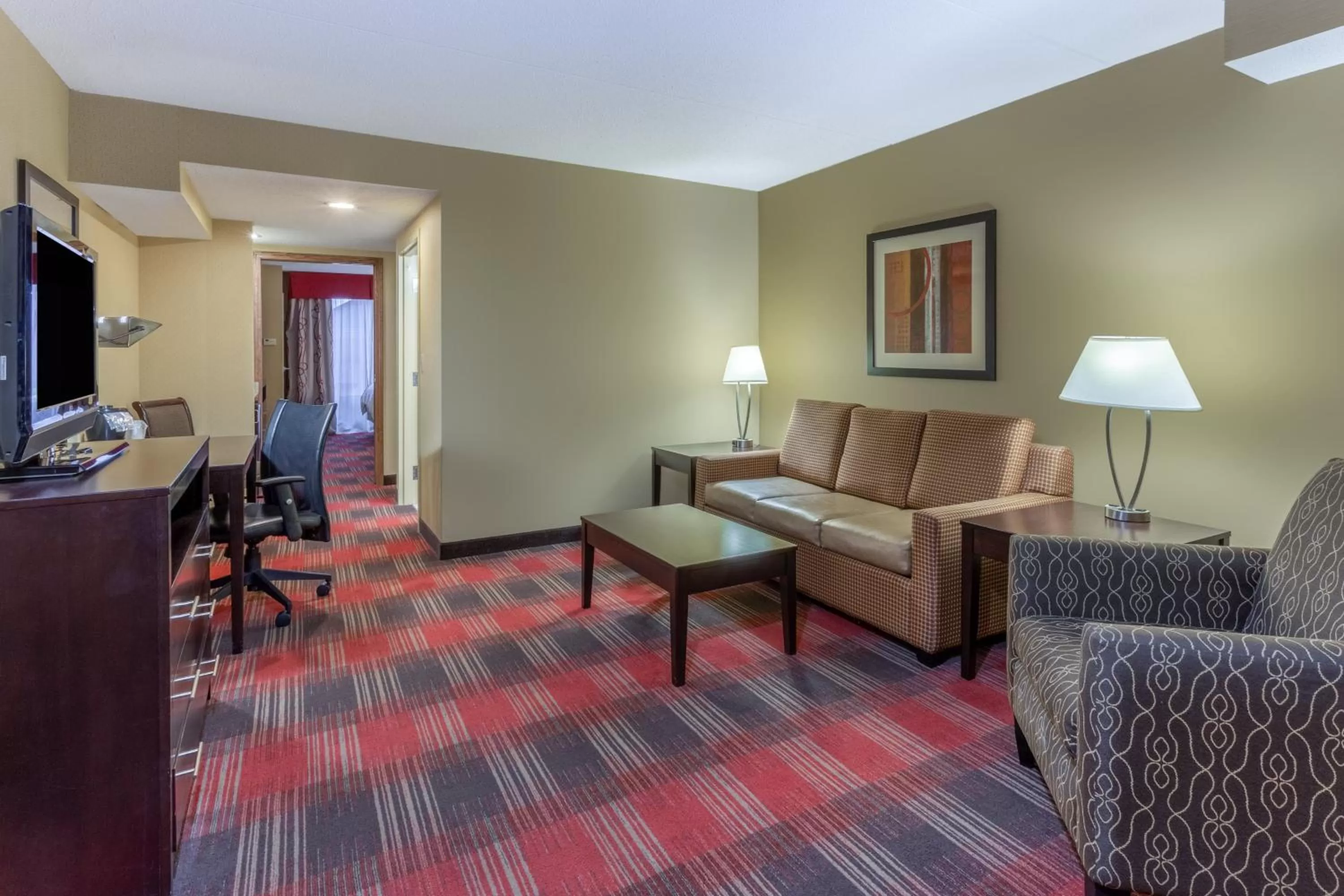 Queen Suite with Two Queen Beds in Holiday Inn Express Hotel & Suites Bowling Green by IHG
