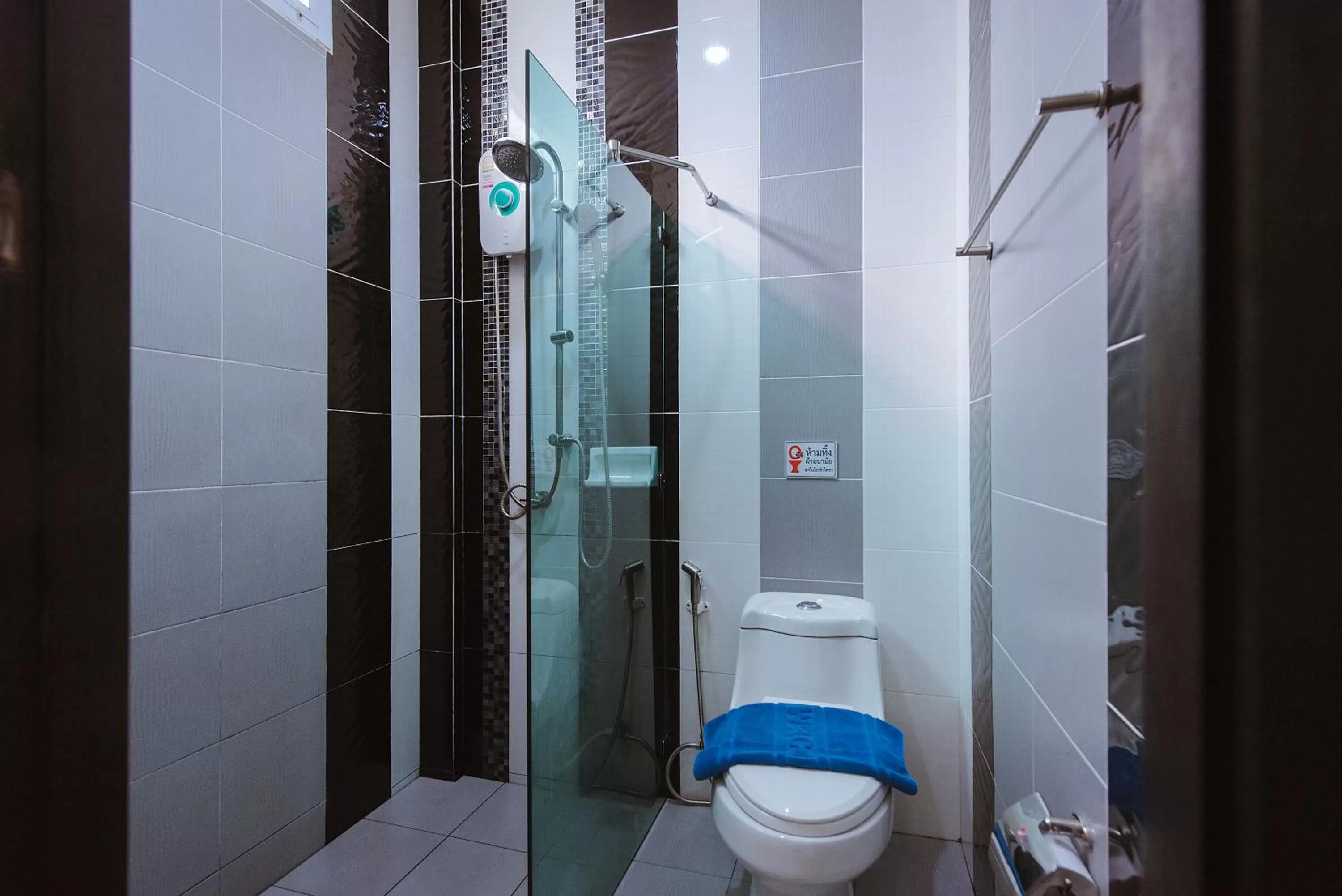 Triple Room with Private Bathroom in Park & Pool Resort