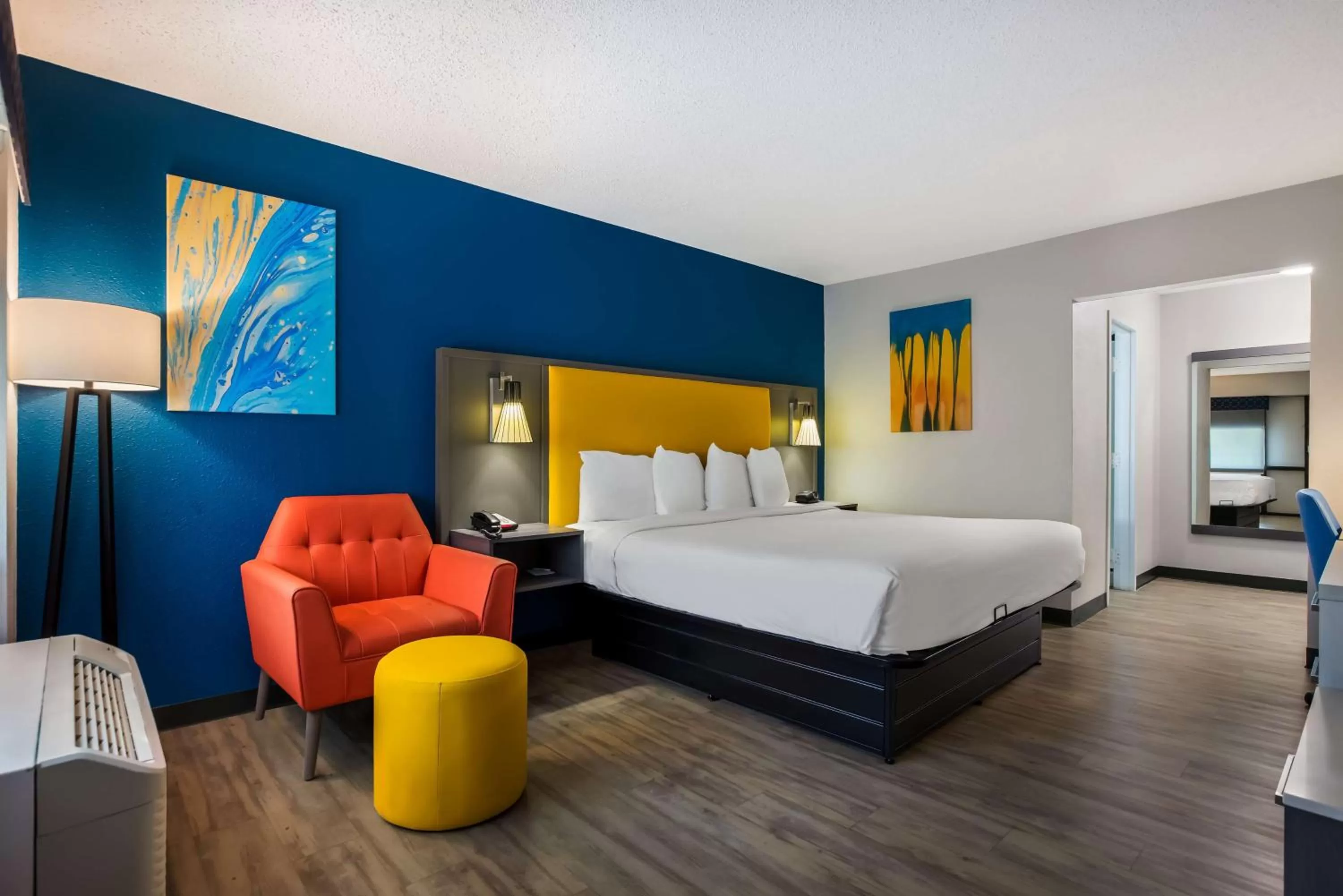 Queen Room - Disability Access/Non-Smoking in Best Western Bordentown Inn