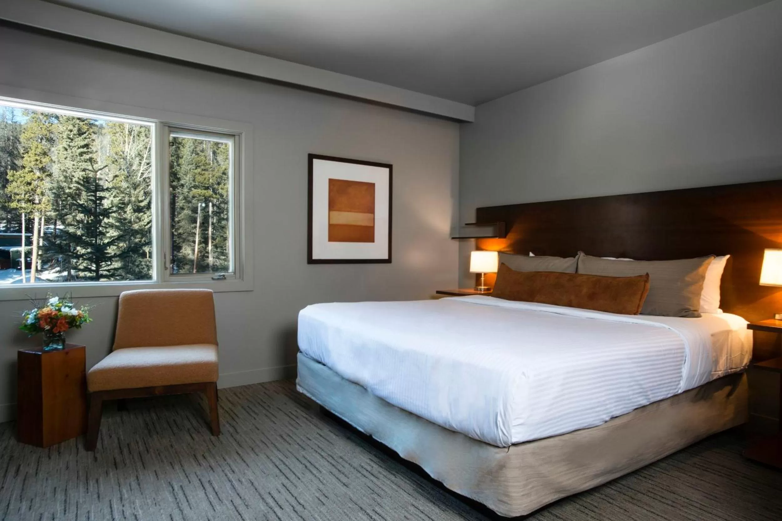 Standard King Room in The Juniper Hotel & Bistro