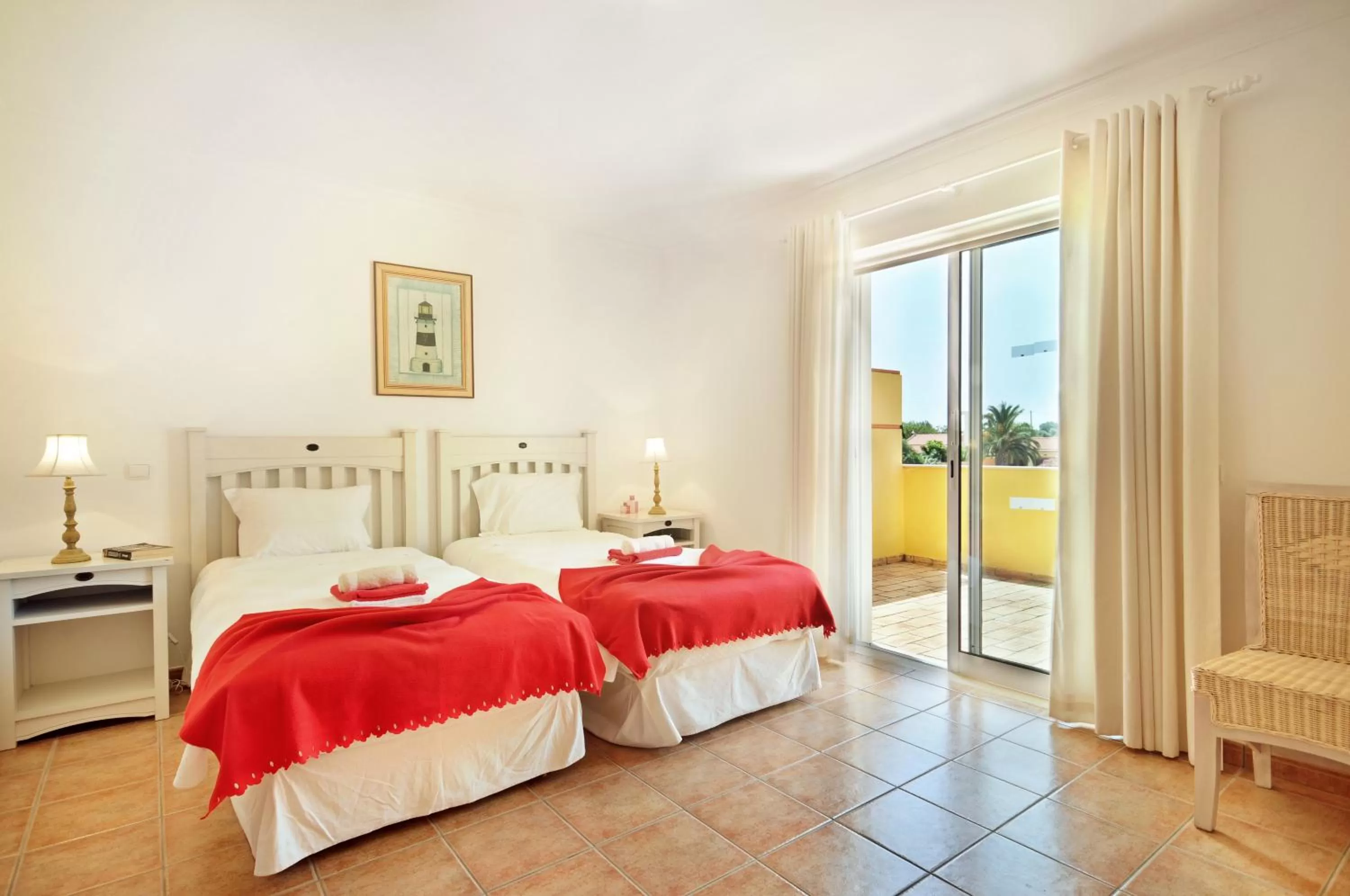 Three-Bedroom Townhouse in Jardim da Meia Praia Resort