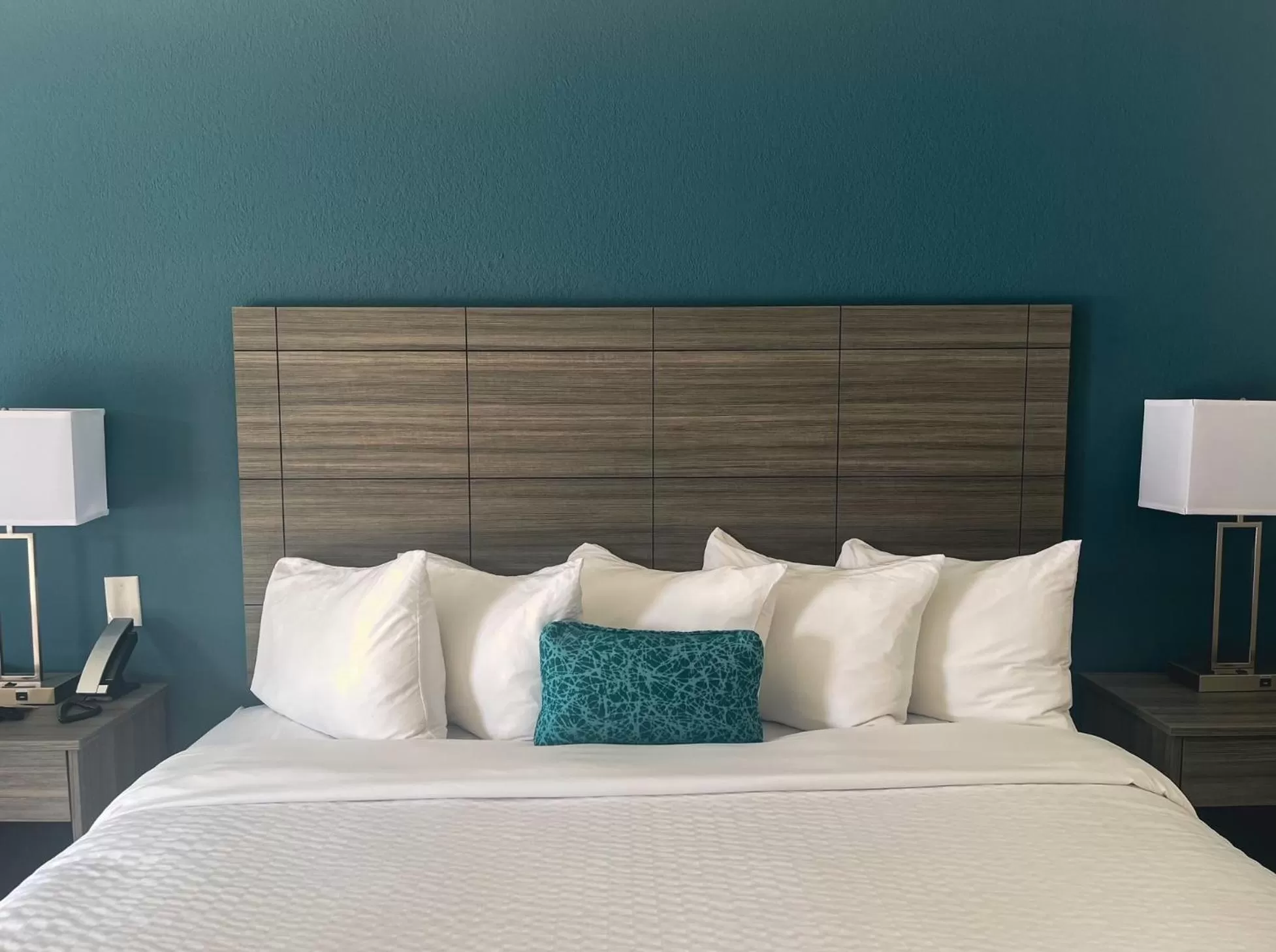 King Room - Accessible/Non Smoking in Clarion Inn