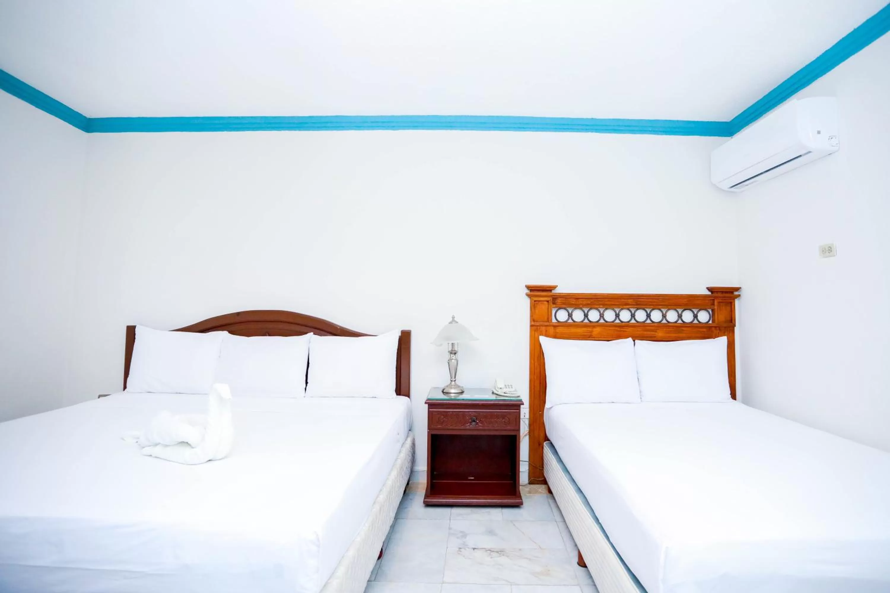 Superior Twin Room - single occupancy in Hotel Avenida Cancun