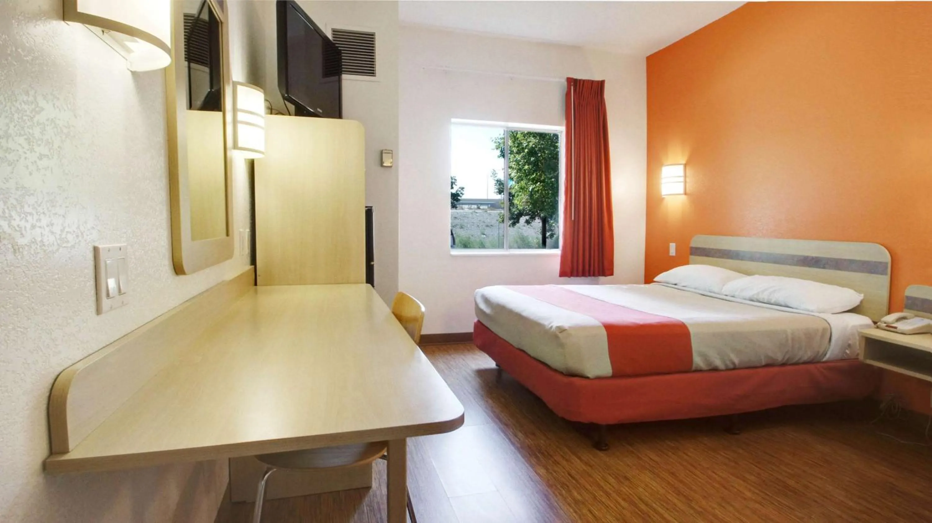 Double Room - Disability Access in Motel 6 Lehi, UT - Thanksgiving Point