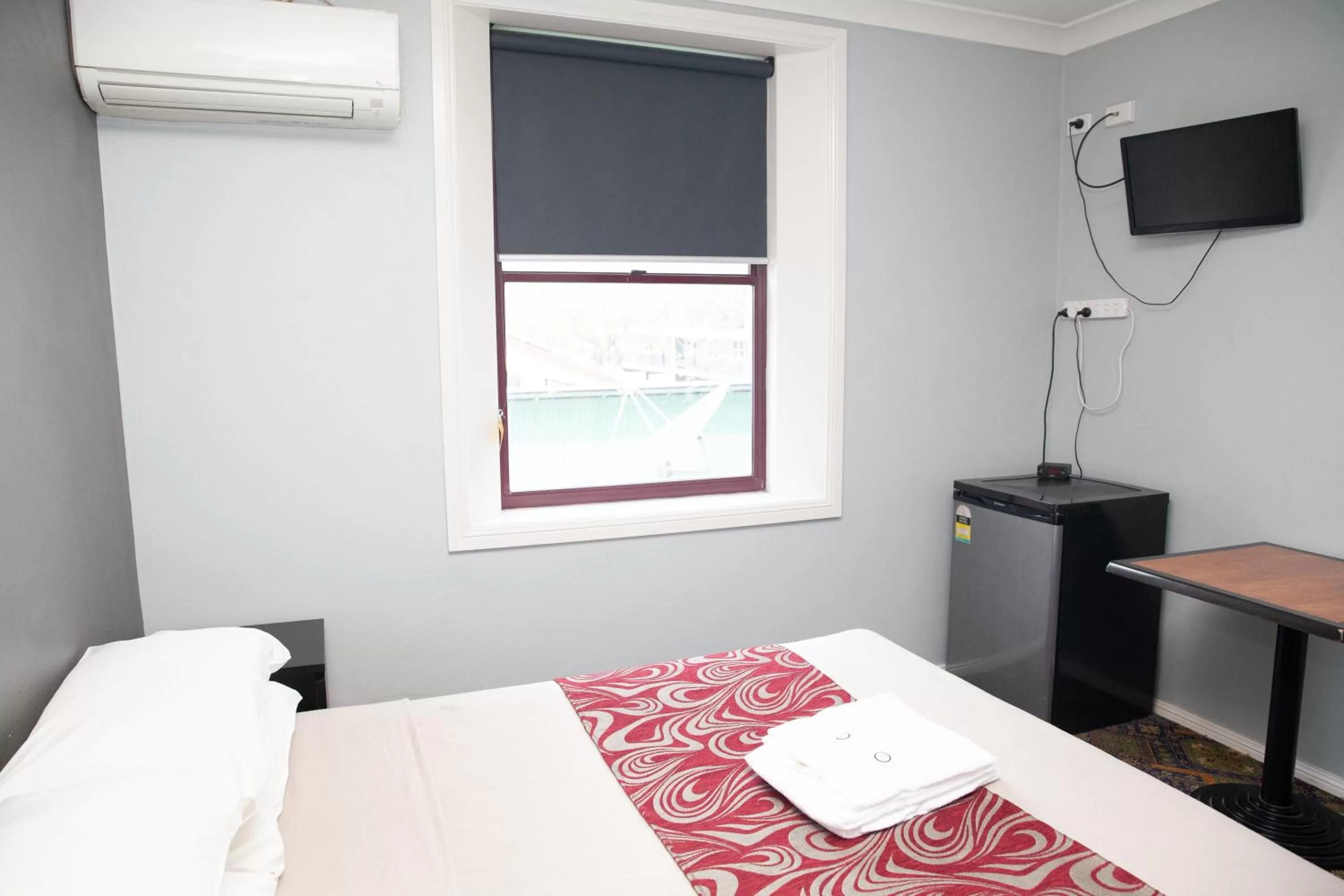 Double Room with Shared Bathroom in Royal Hotel Singleton