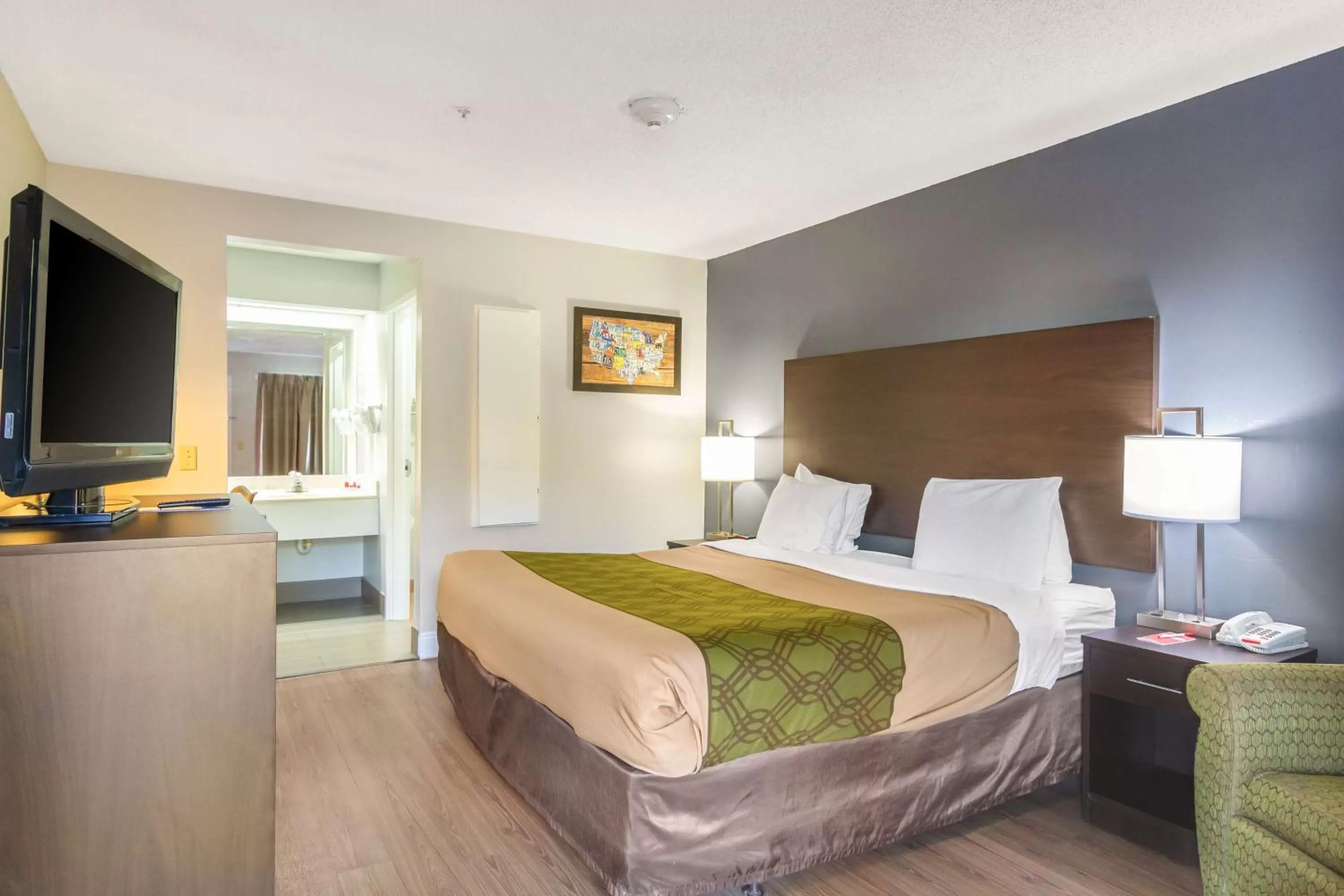 King Room - Smoking  in SureStay Hotel by Best Western Brunswick