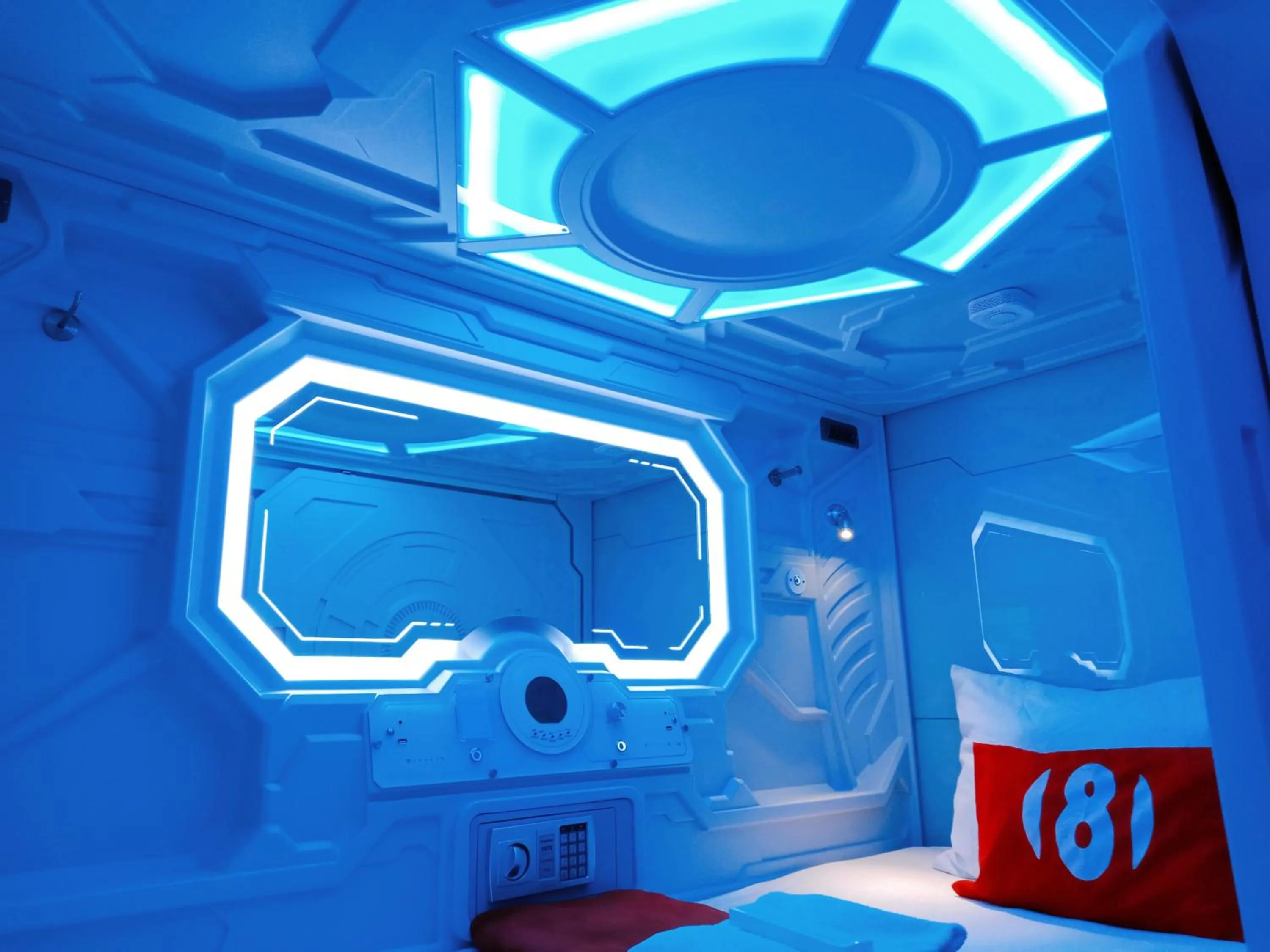 Bed in 4-Bed Male Dormitory Room in 8Hostel