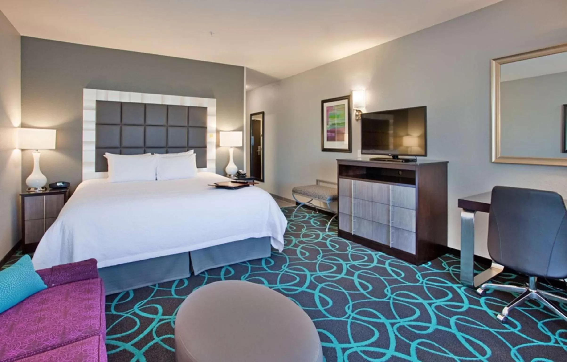 King Room with Sofa Bed - Non-Smoking in Hampton Inn Kearney