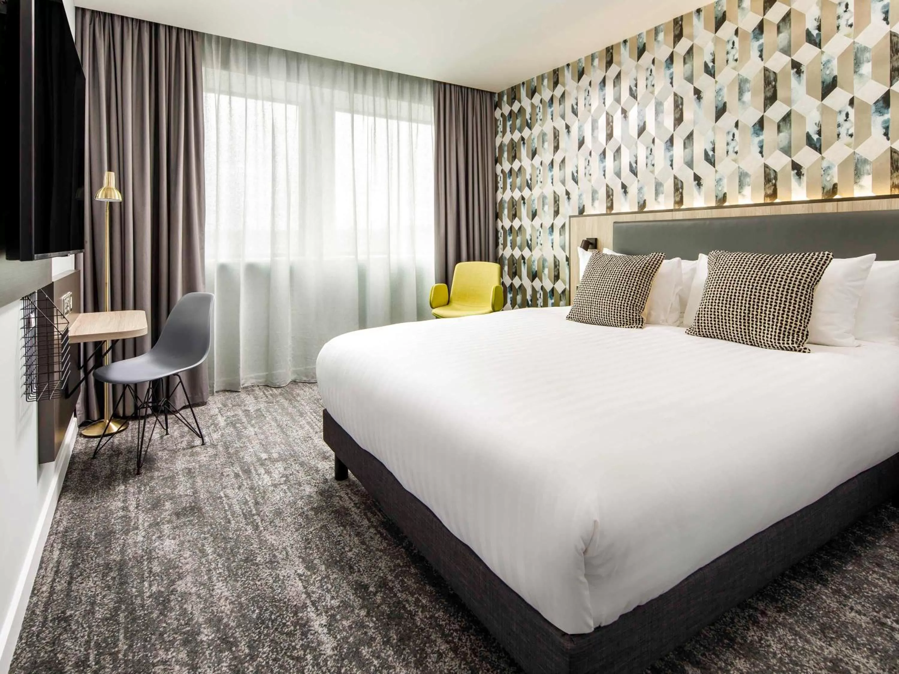 Junior Suite with Sofa in Mercure Newport