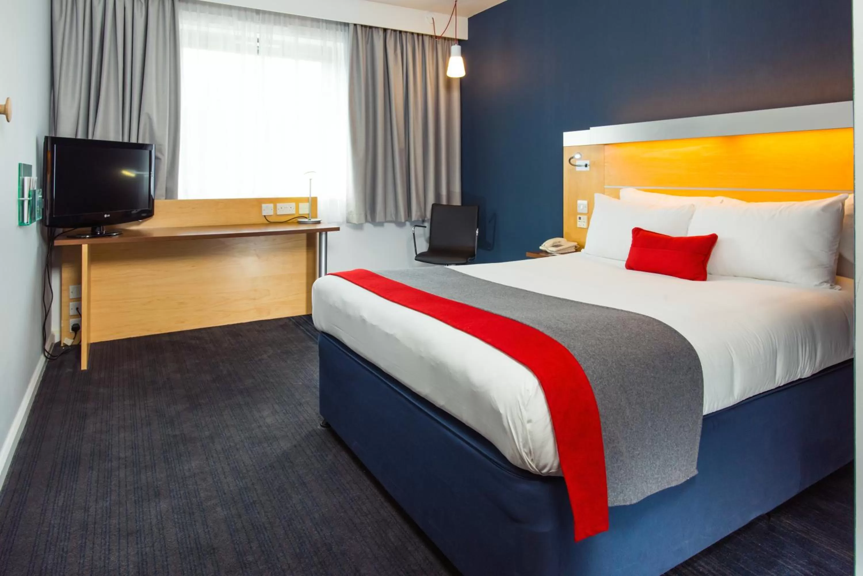 Double Room with Free Hot Breakfast - Accessible in Holiday Inn Express Hemel Hempstead by IHG