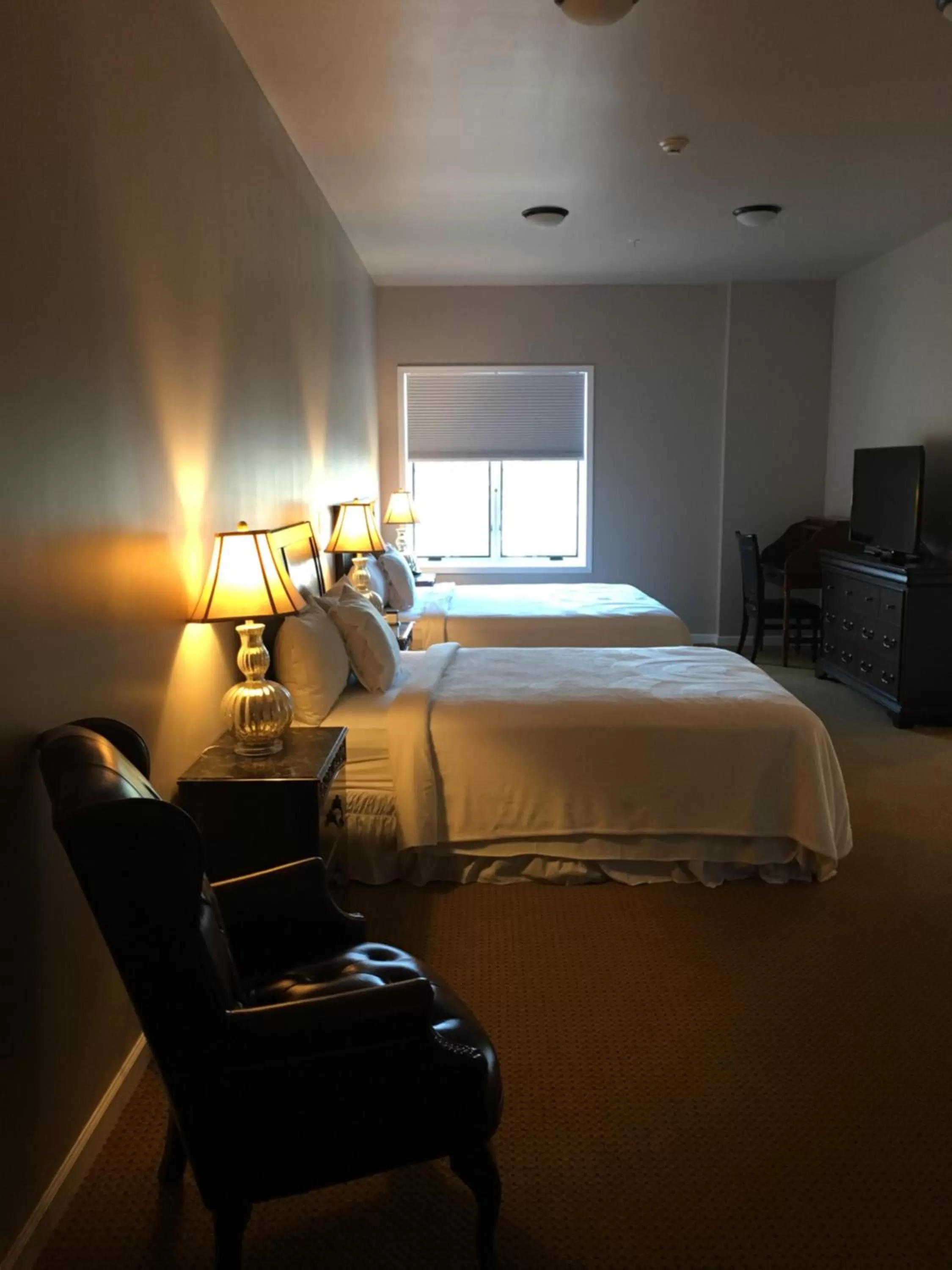 Family Suite in Amsterdam Castle NY