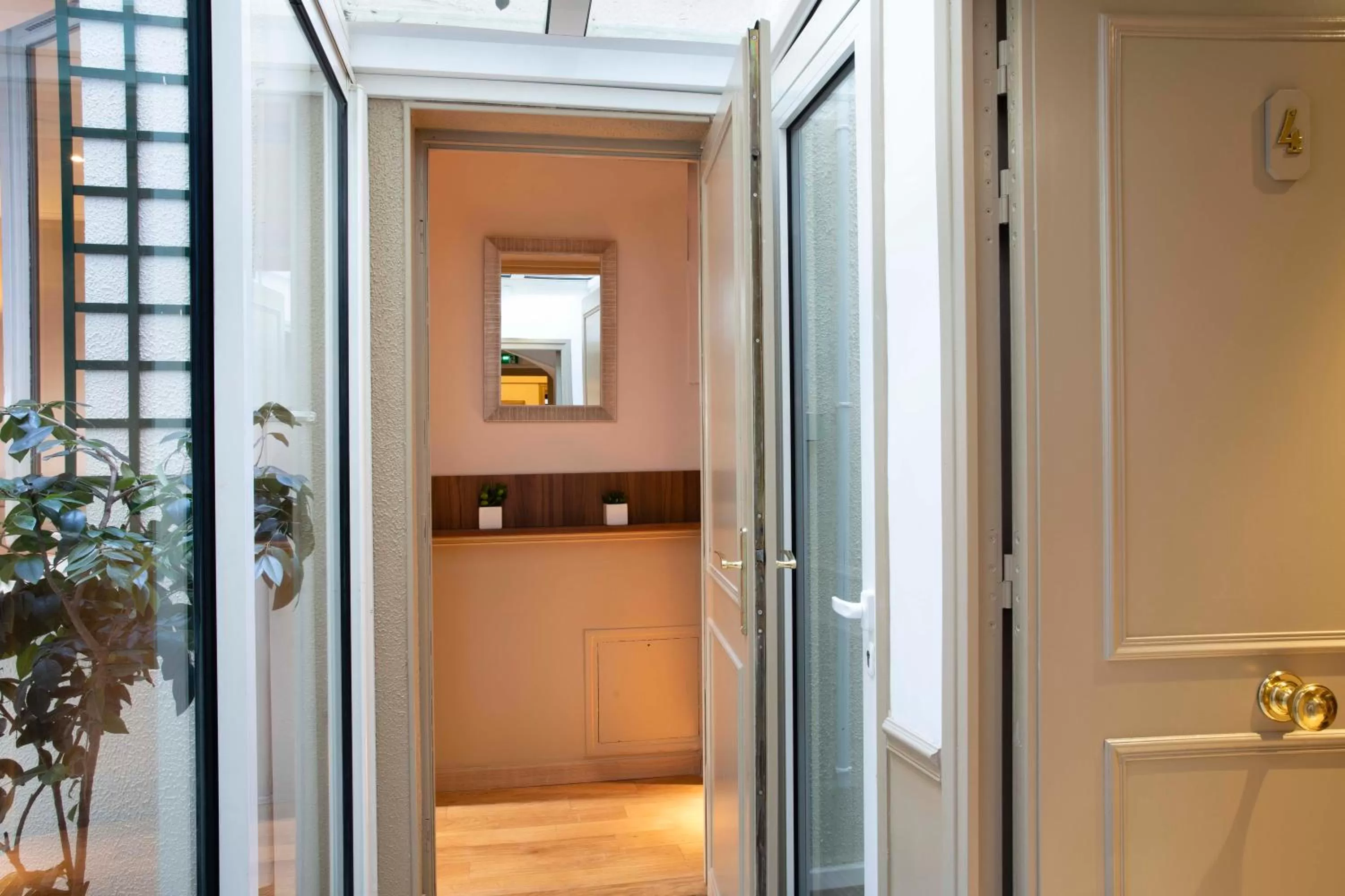 Superior Family Room in Hôtel de la Tour Eiffel