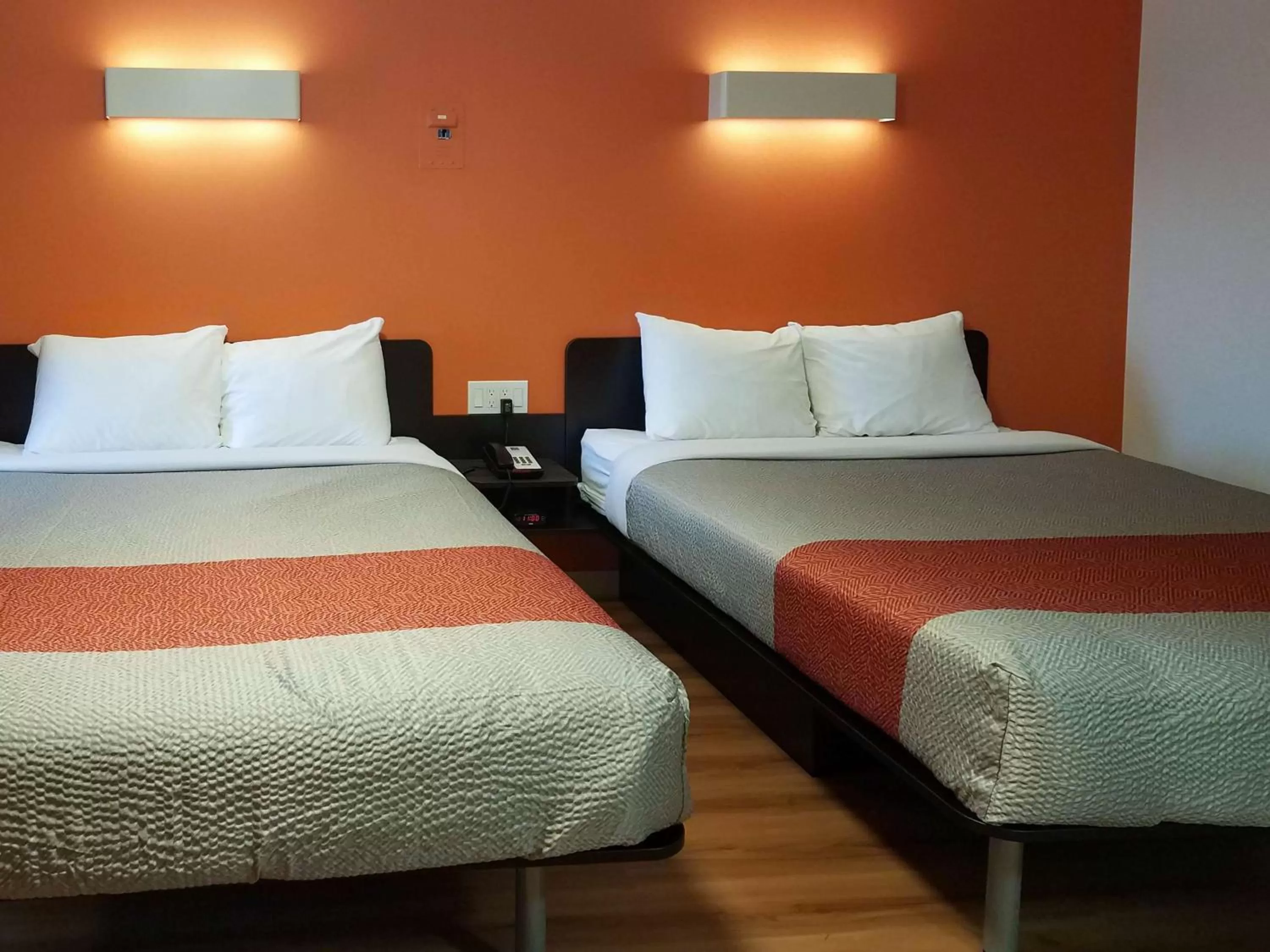 Suite - Non-Smoking in Motel 6-Cranbrook, BC