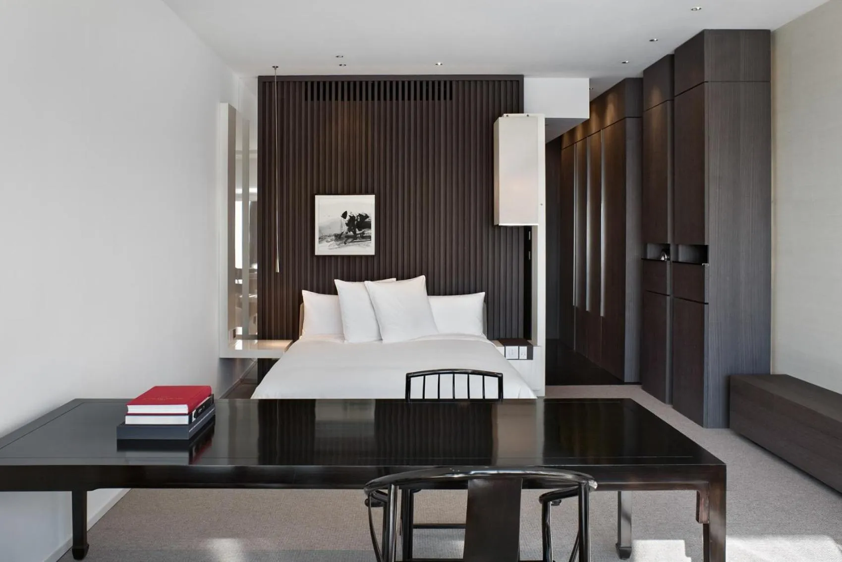 Deluxe King Room with City View in Park Hyatt Shanghai