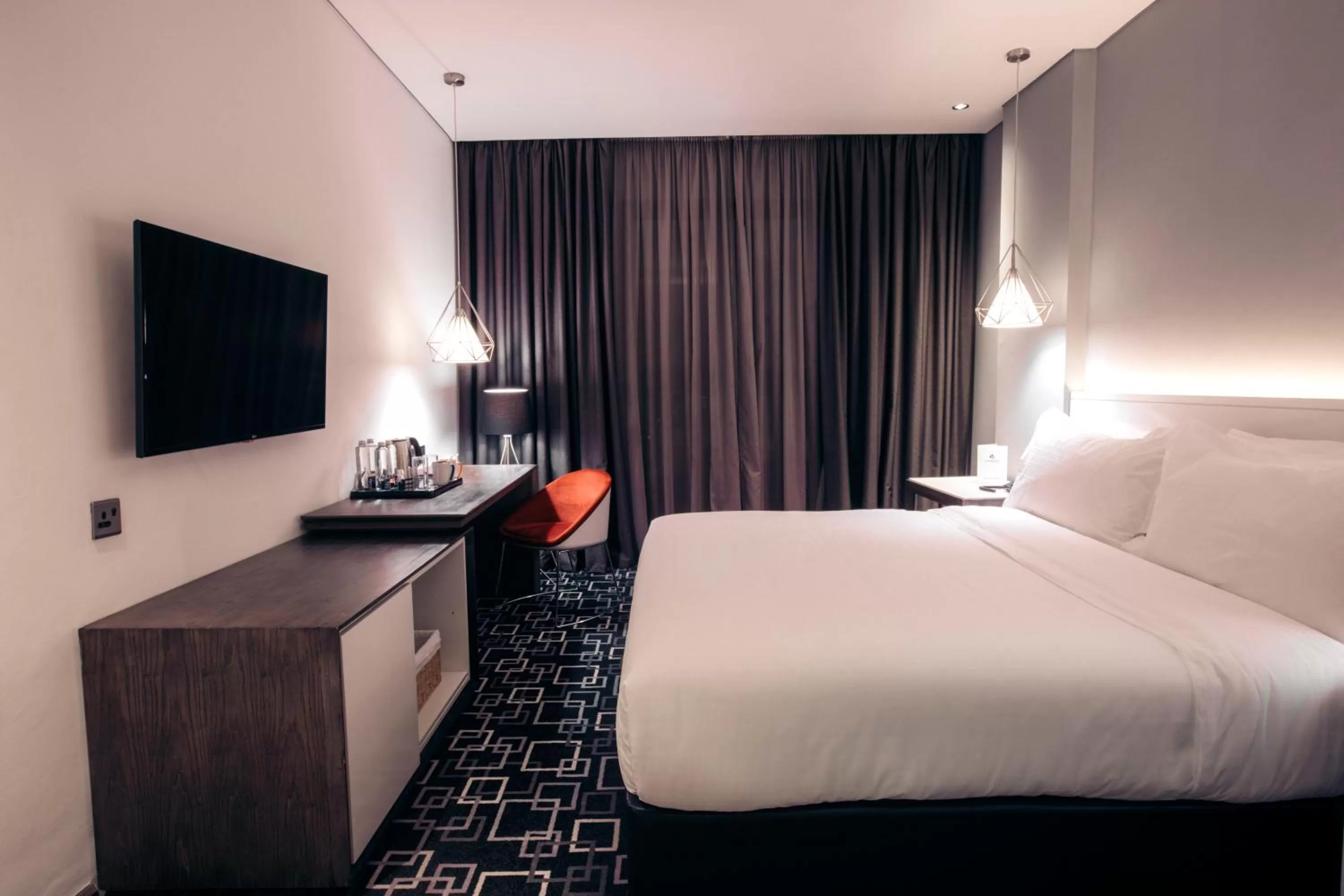 Deluxe Double Room with Balcony in Trademark Hotel, a Member of Design Hotels