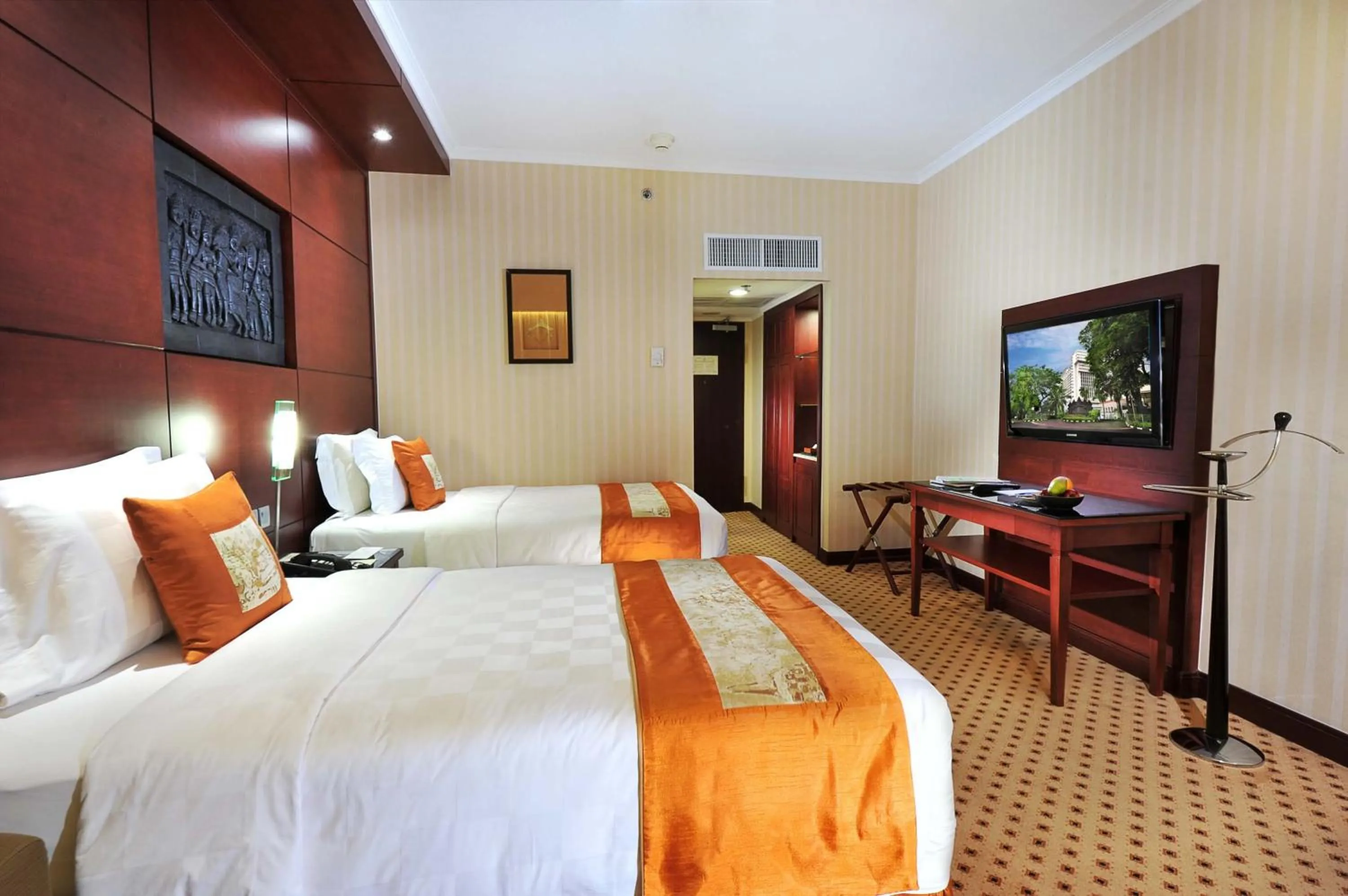 Superior Twin Room - single occupancy in Hotel Borobudur Jakarta
