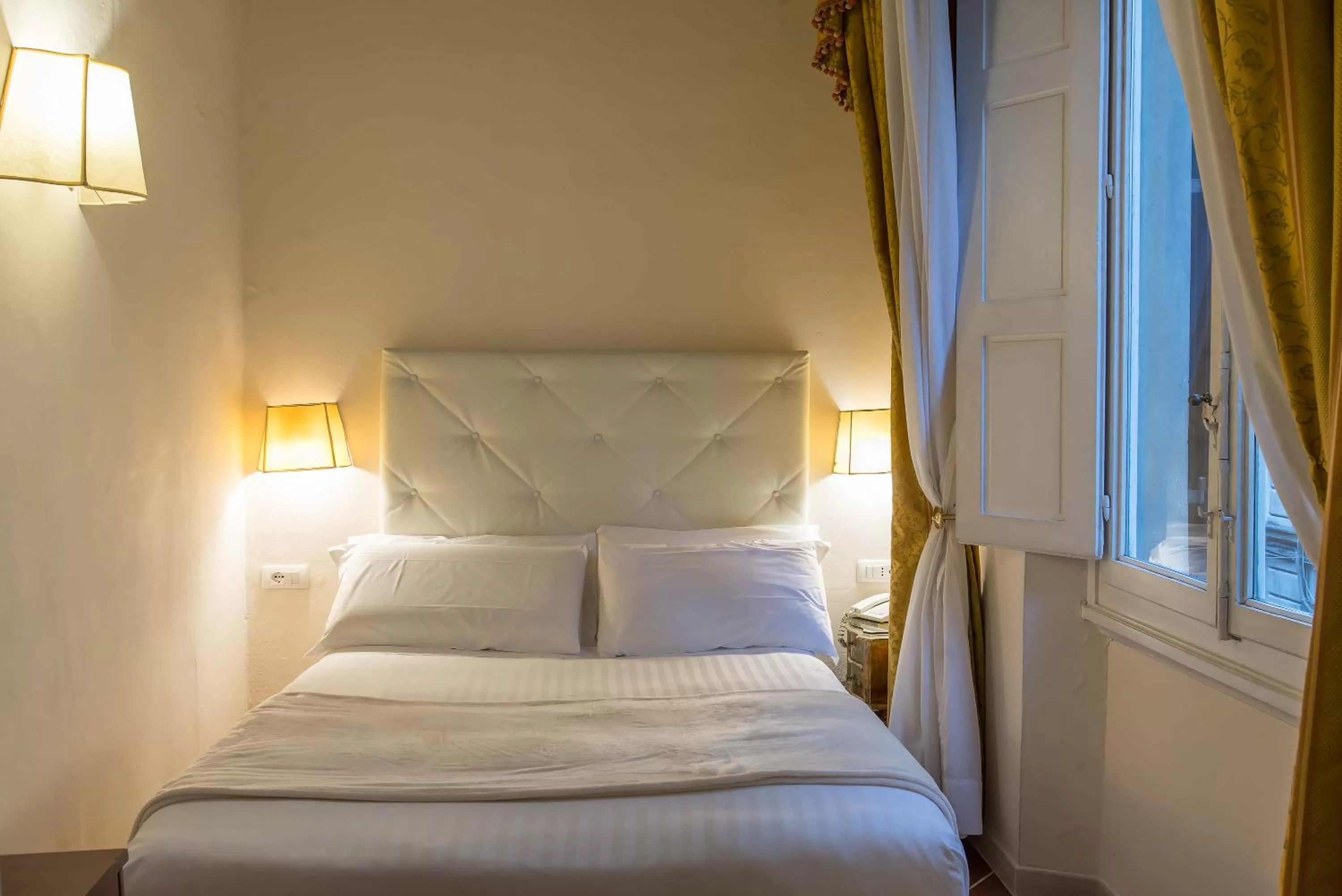 Small Classic Room with French bed  in Hotel Atlantic Palace