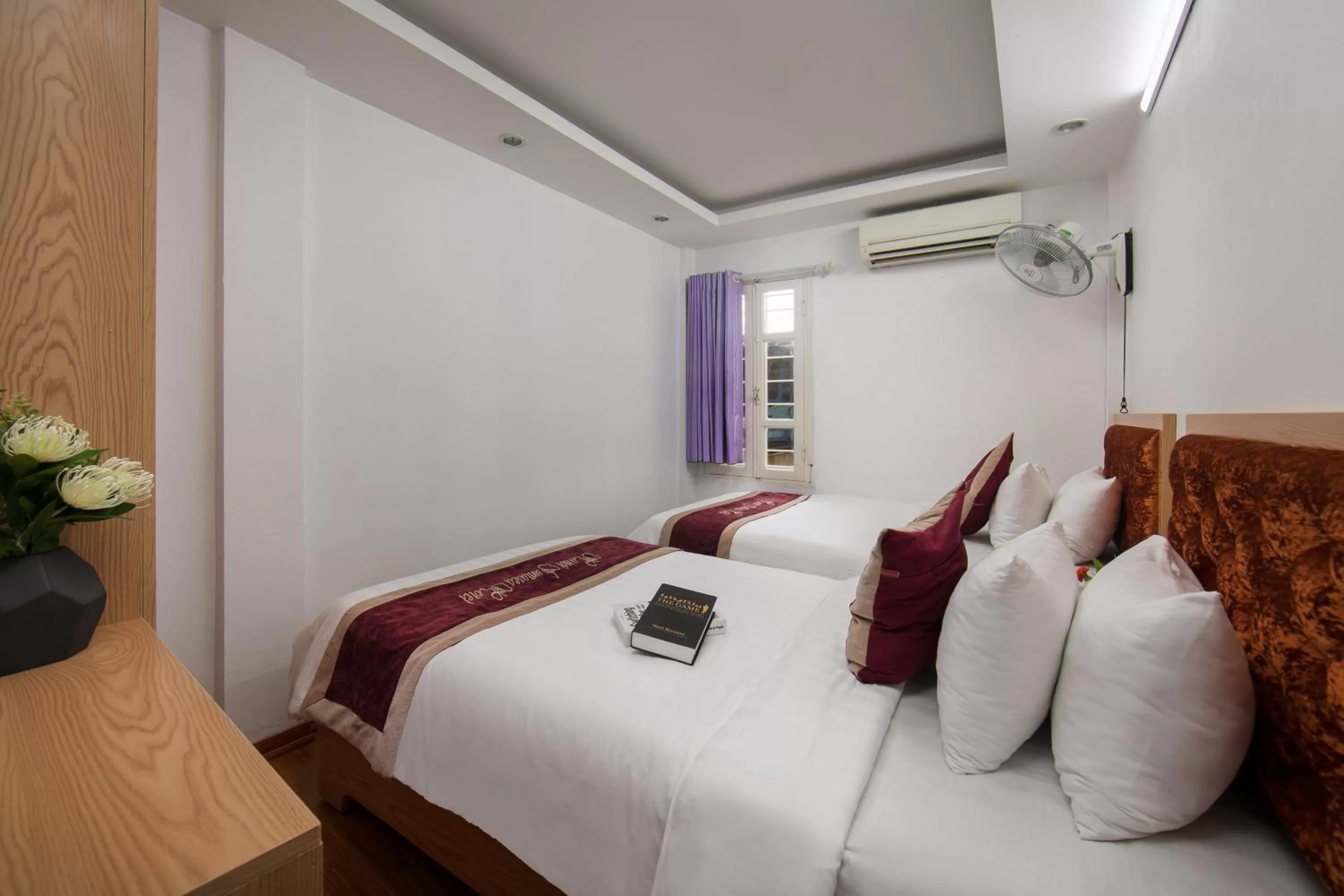 Deluxe Twin Room in Hanoi Fantasea Hotel