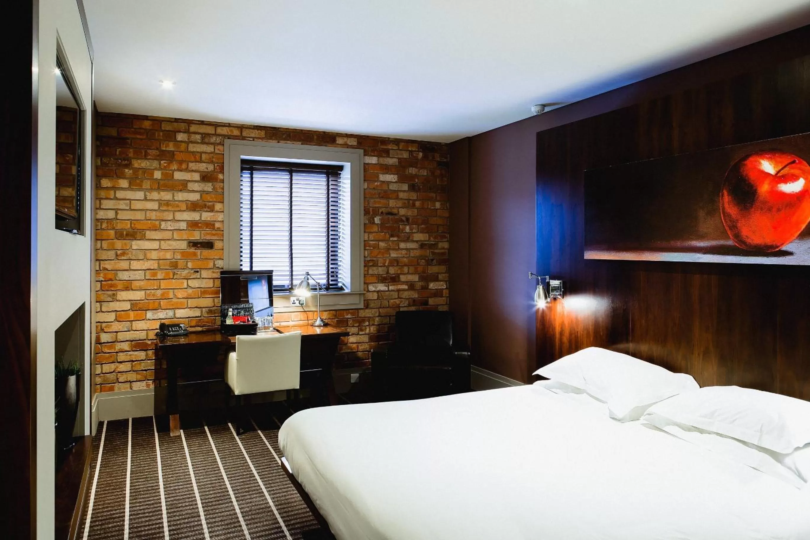 Twin Room - Disability Access in mour hotel