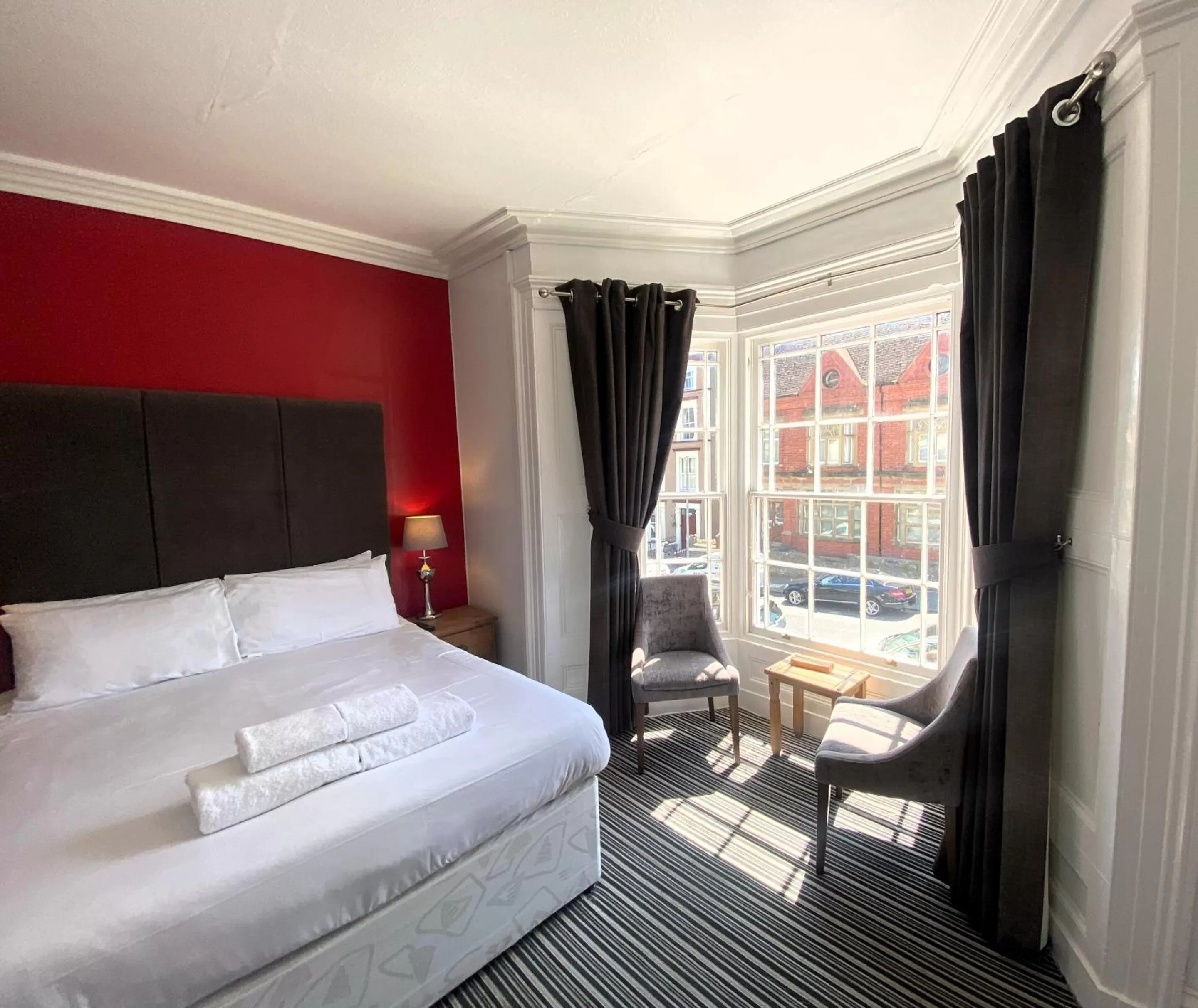 Large Double Room in The Post House, Llandudno